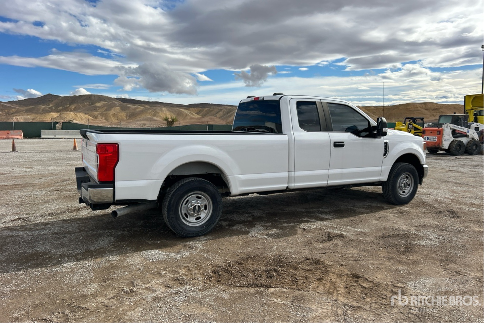 General Appearance with Bild, Ecke hinten rechts