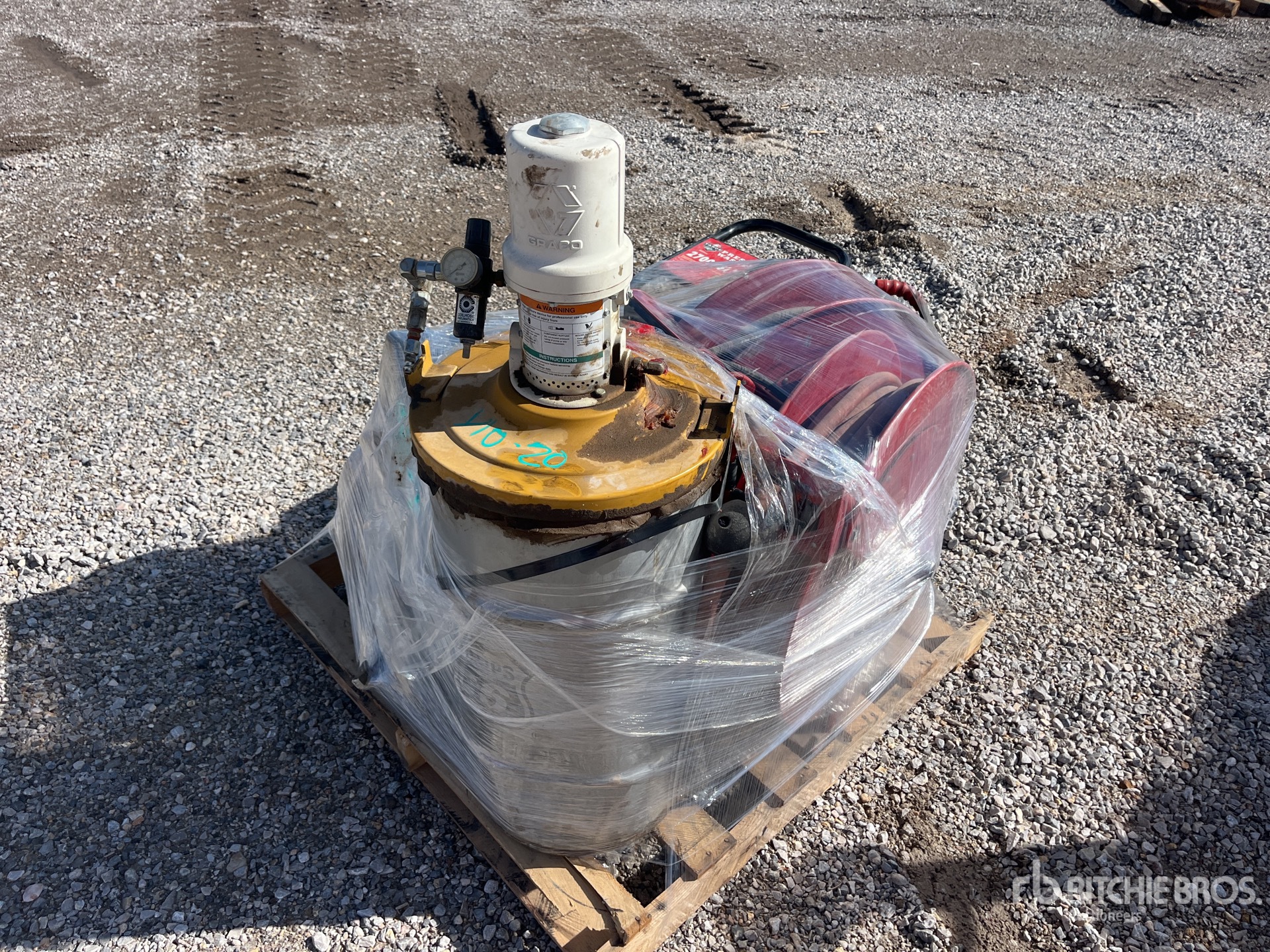 General Appearance with Foto, angolo posteriore sinistro