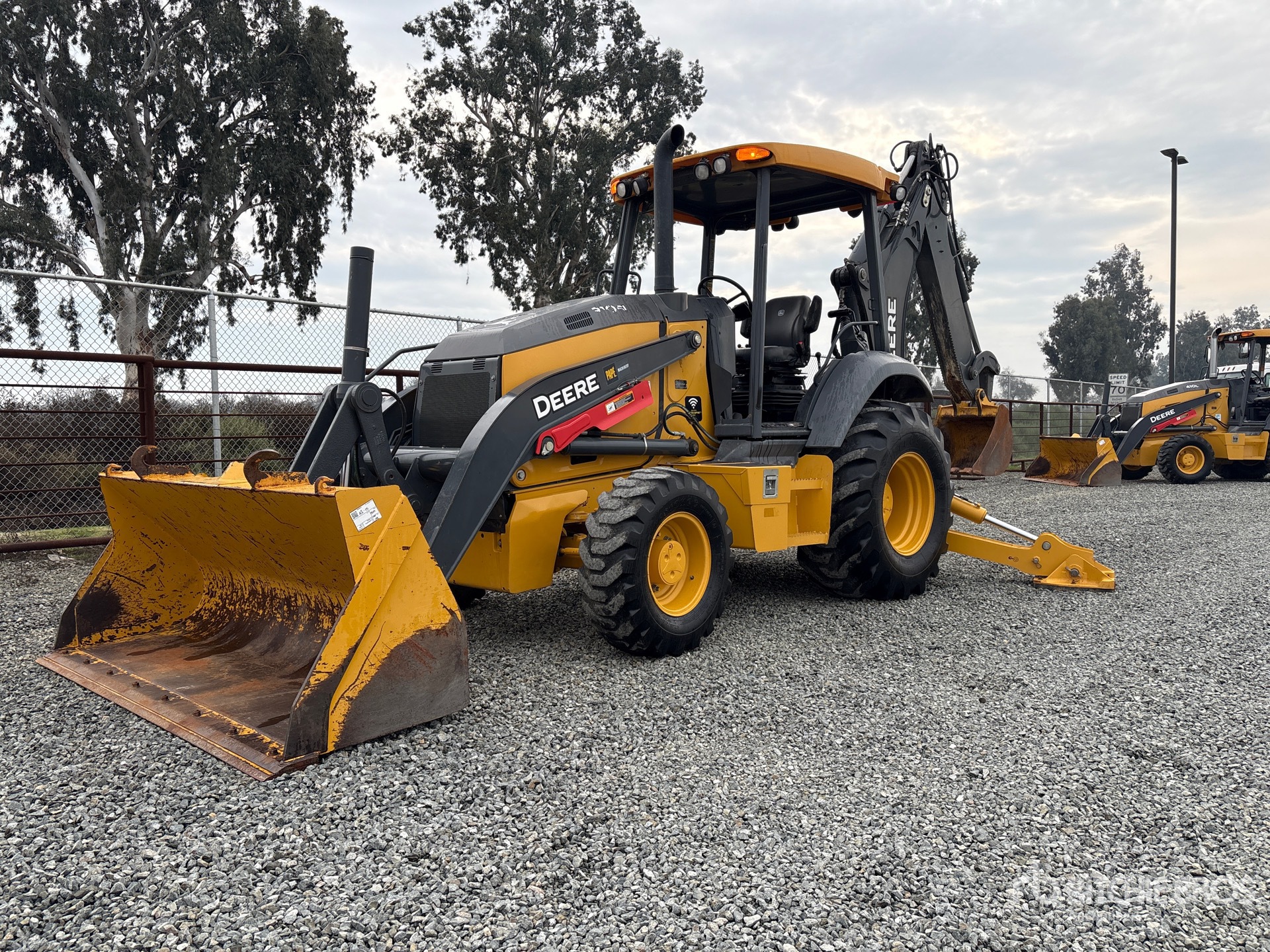 General Appearance with Featured Photo