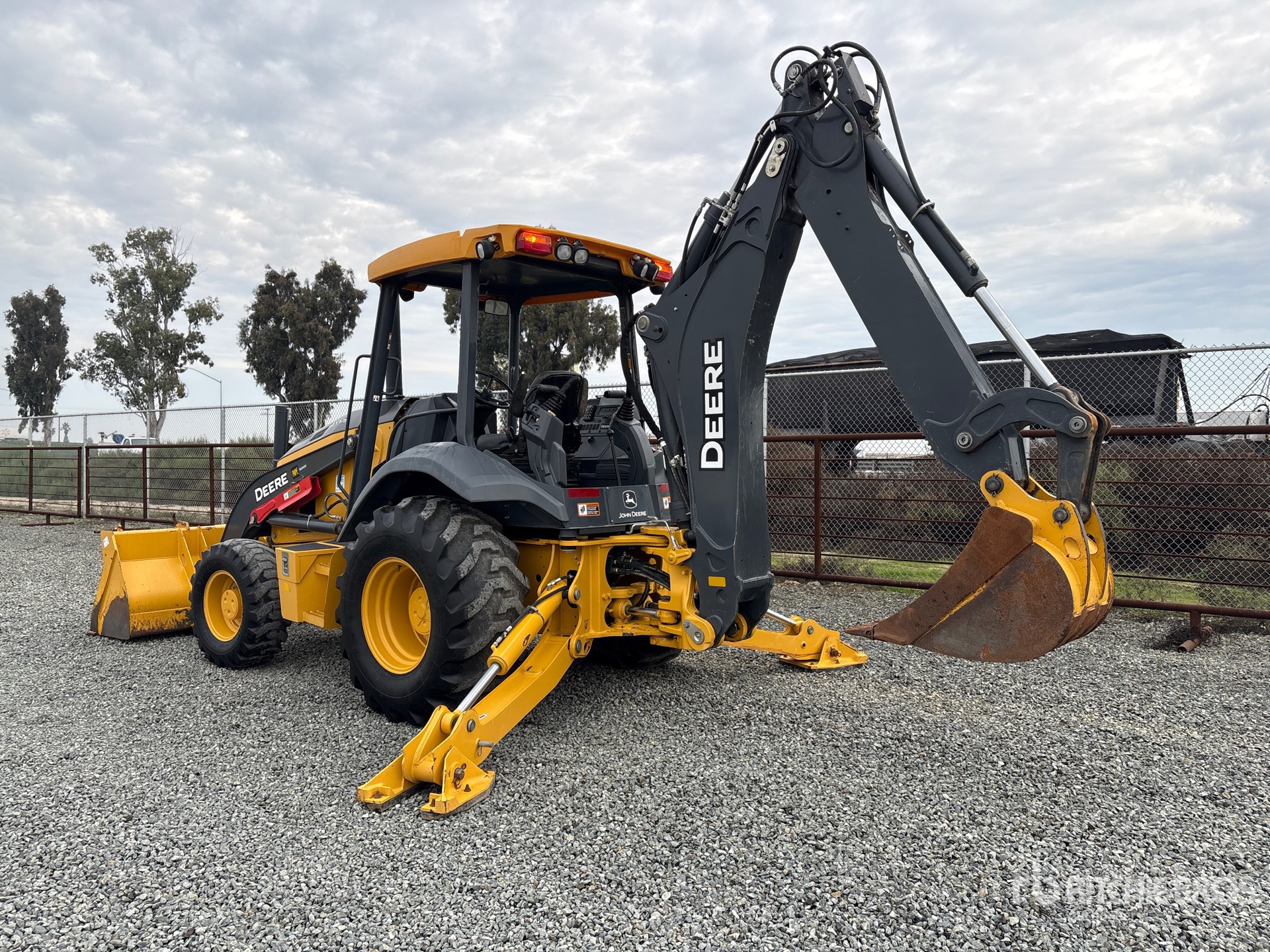 General Appearance with Picture, Left Rear Corner