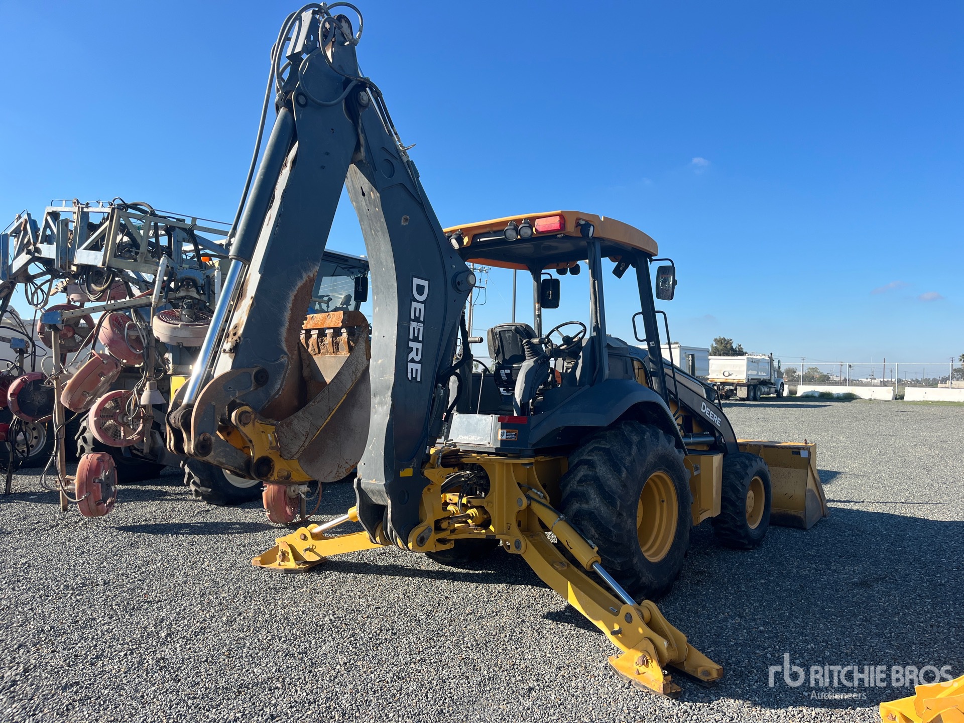 General Appearance with Imagen: esquina trasera derecha