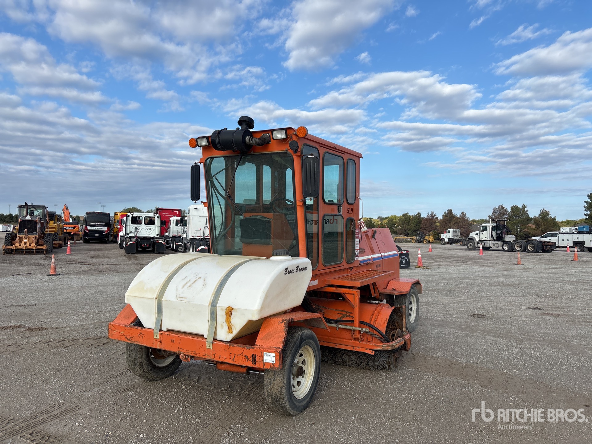 General Appearance with Featured Photo