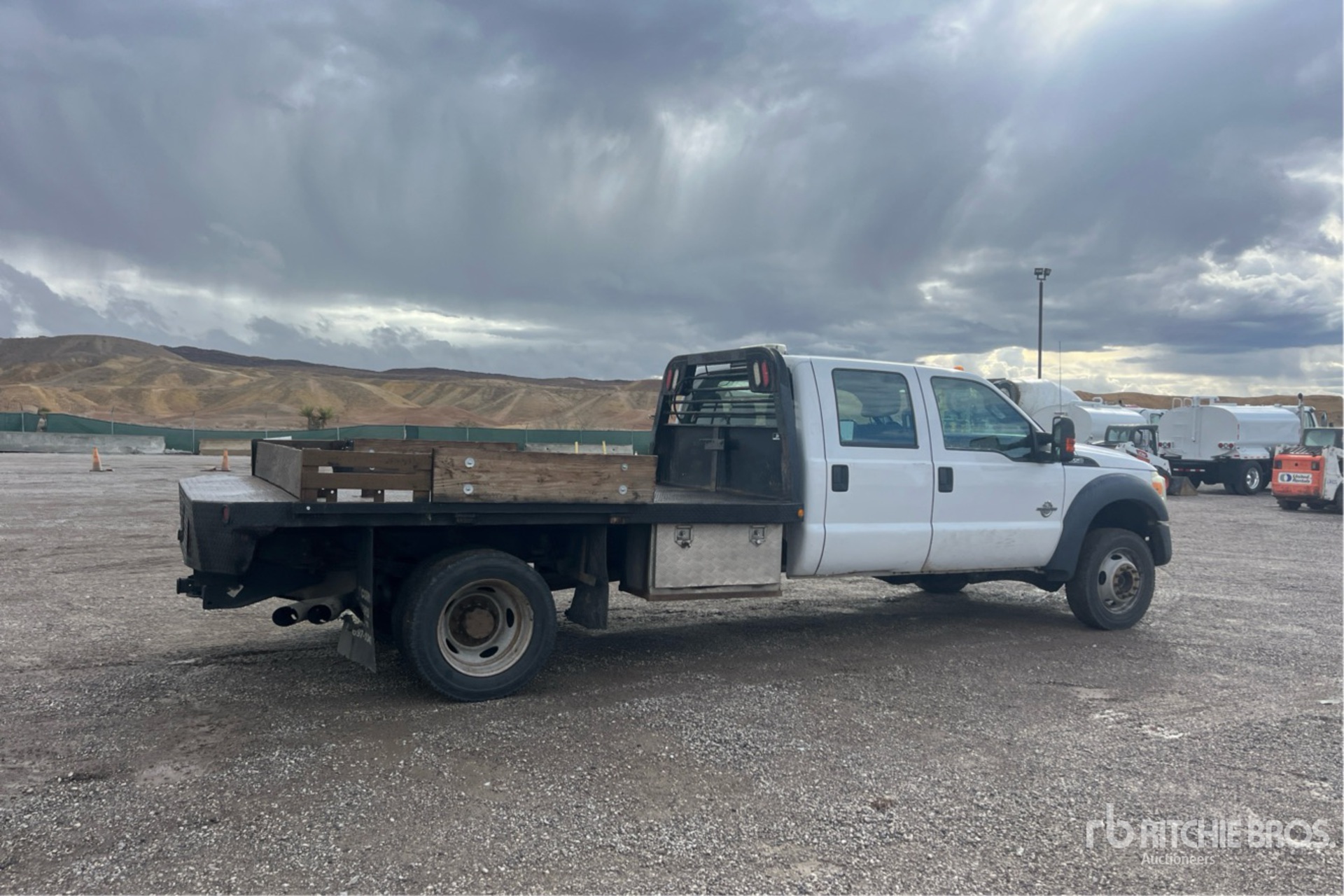 General Appearance with Imagen: esquina trasera derecha