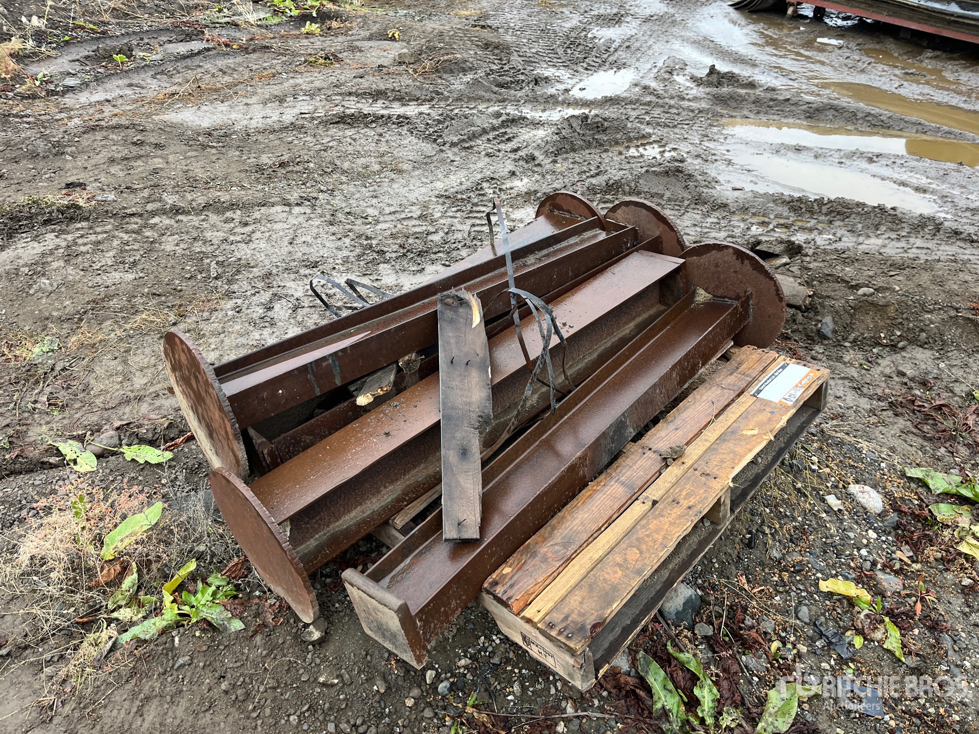 General Appearance with Bild, Ecke vorne rechts