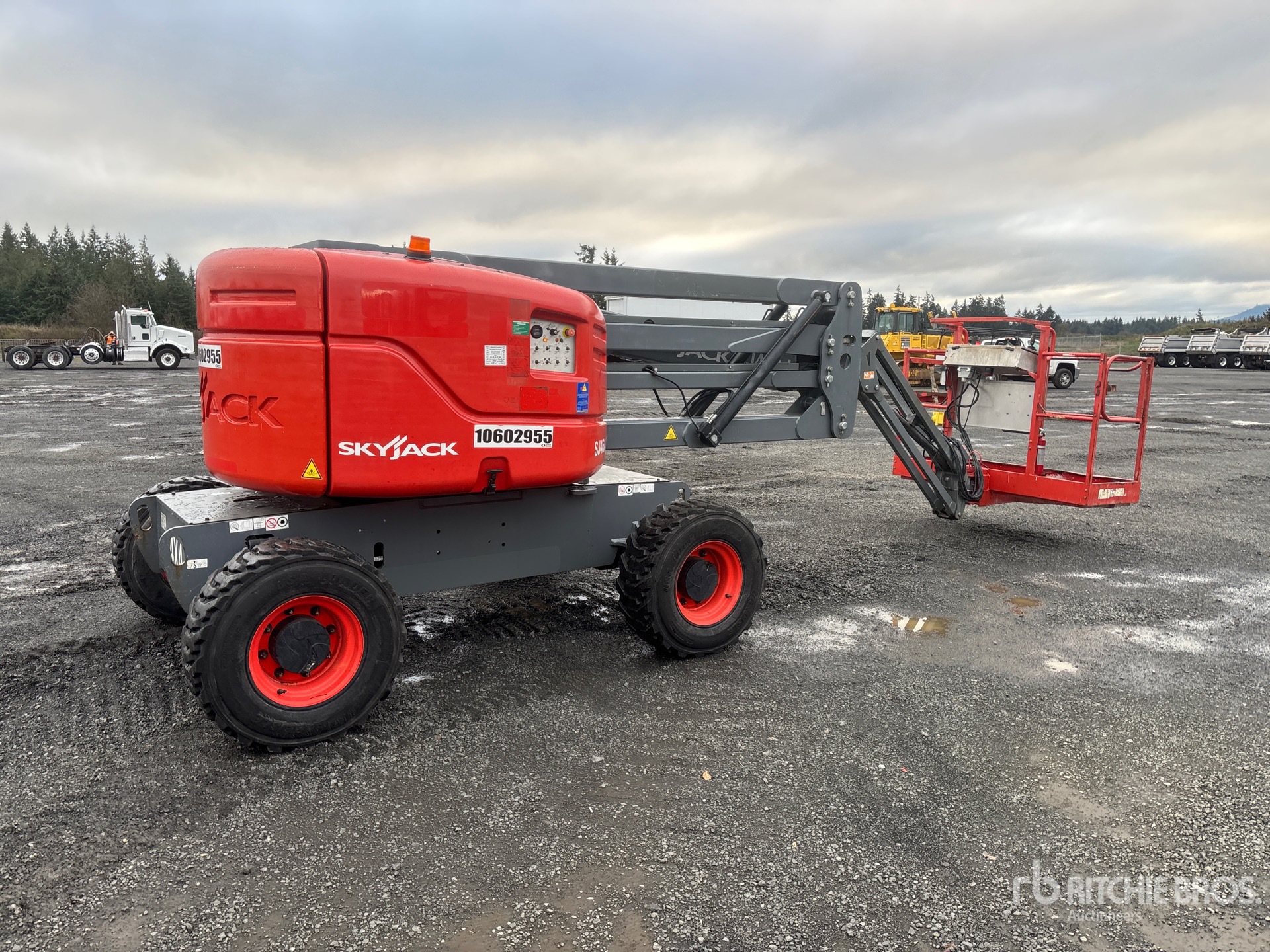 General Appearance with Picture, Right Rear Corner