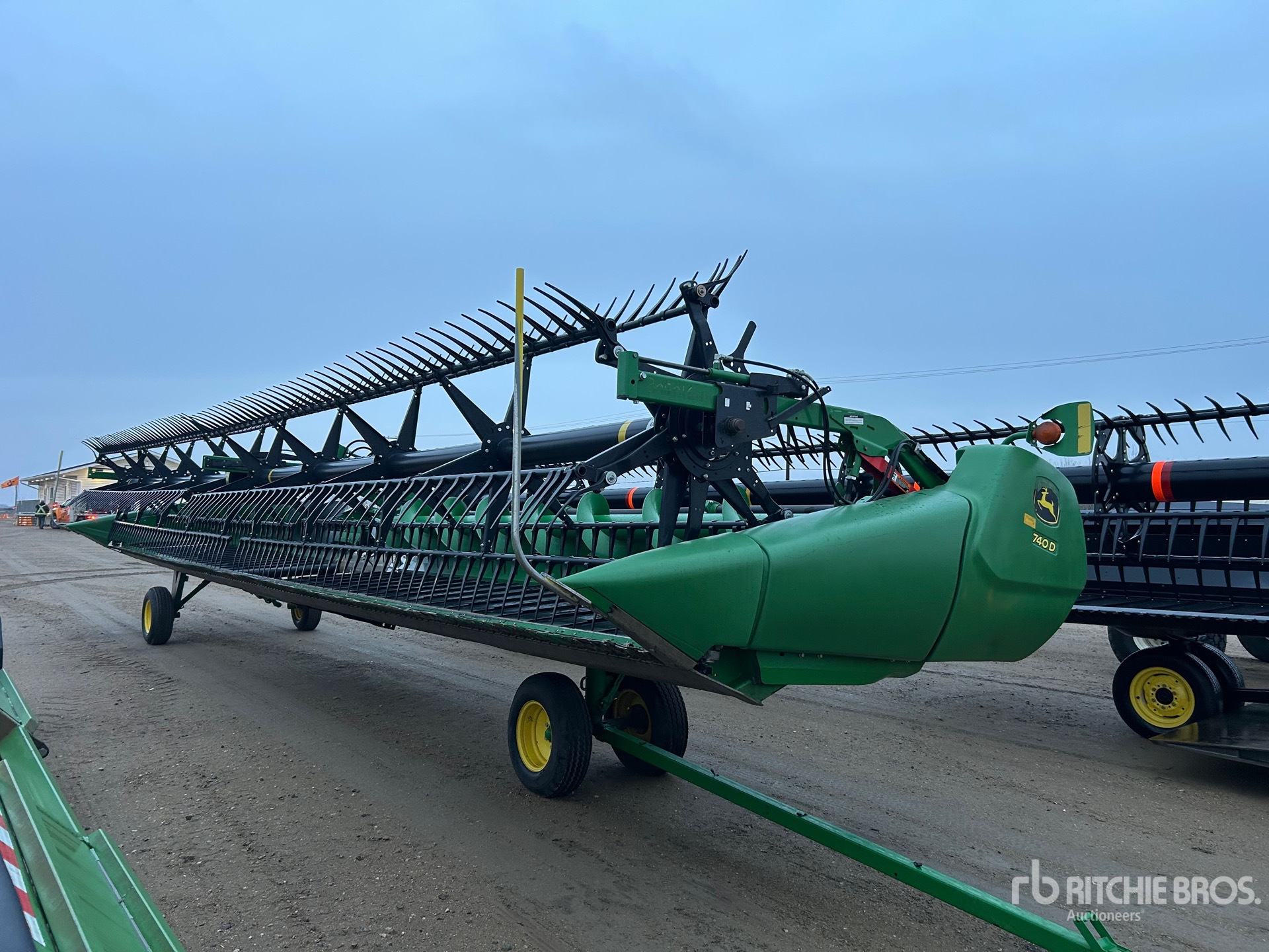 General Appearance with Foto, angolo posteriore sinistro