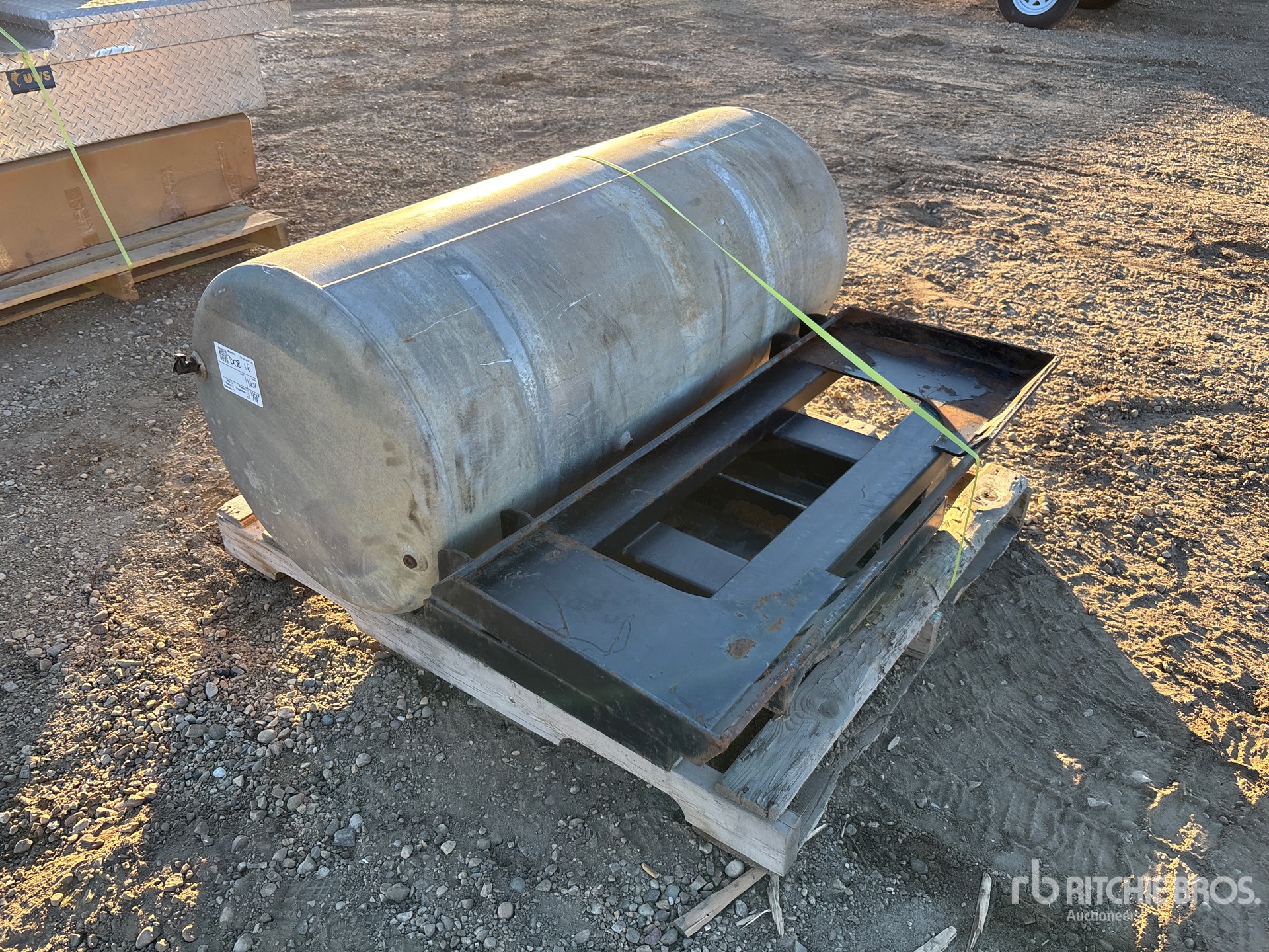 General Appearance with Foto, angolo anteriore destro