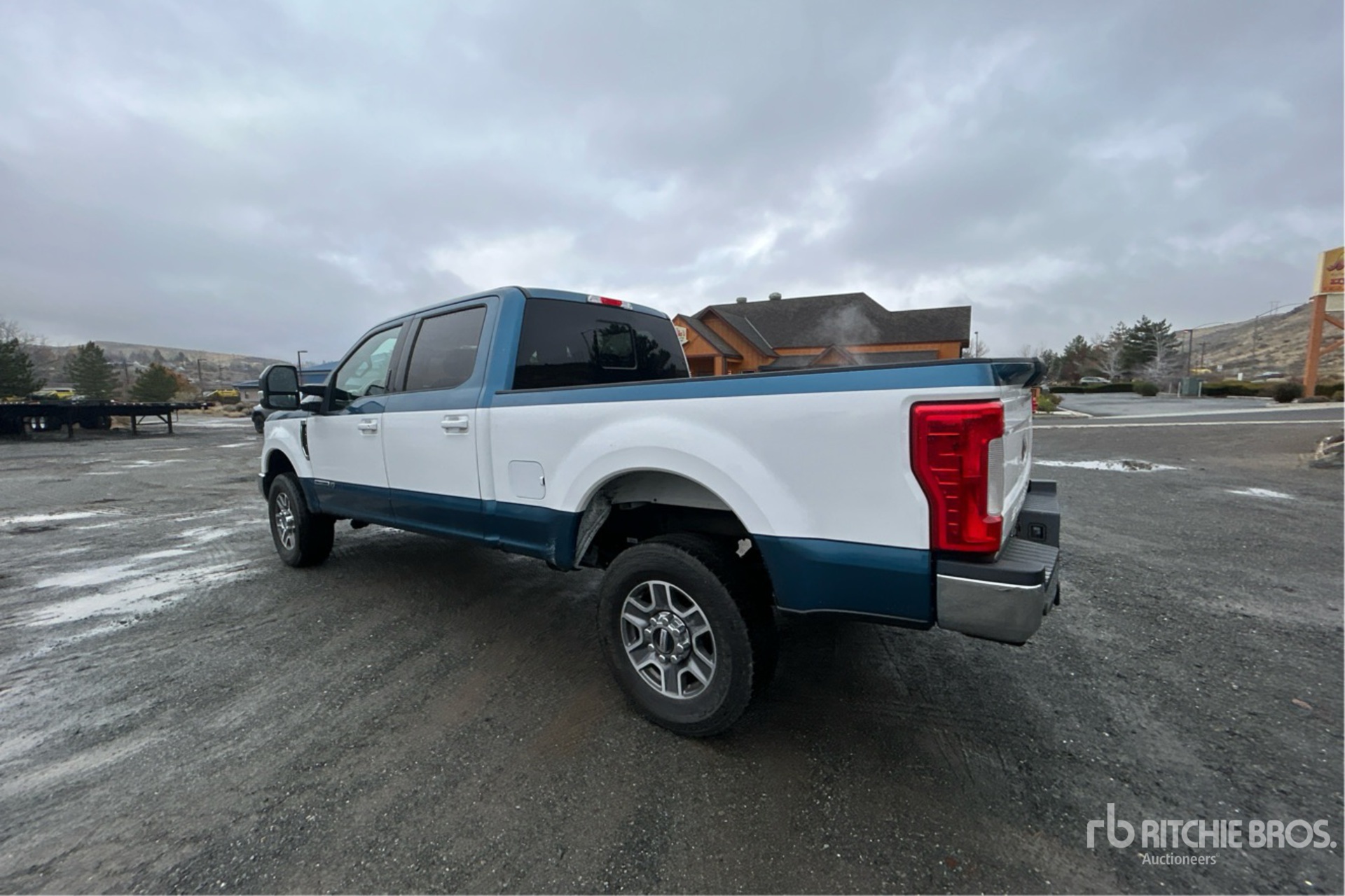 General Appearance with Picture, Left Rear Corner