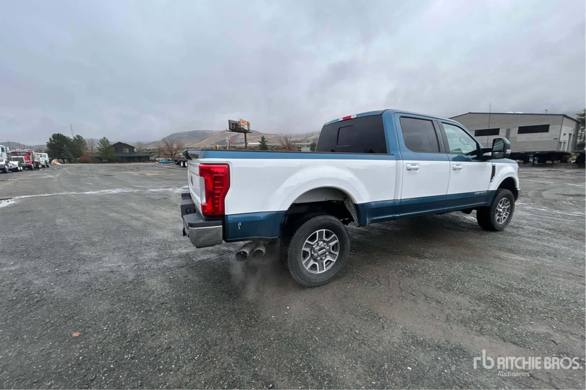 General Appearance with Picture, Right Rear Corner