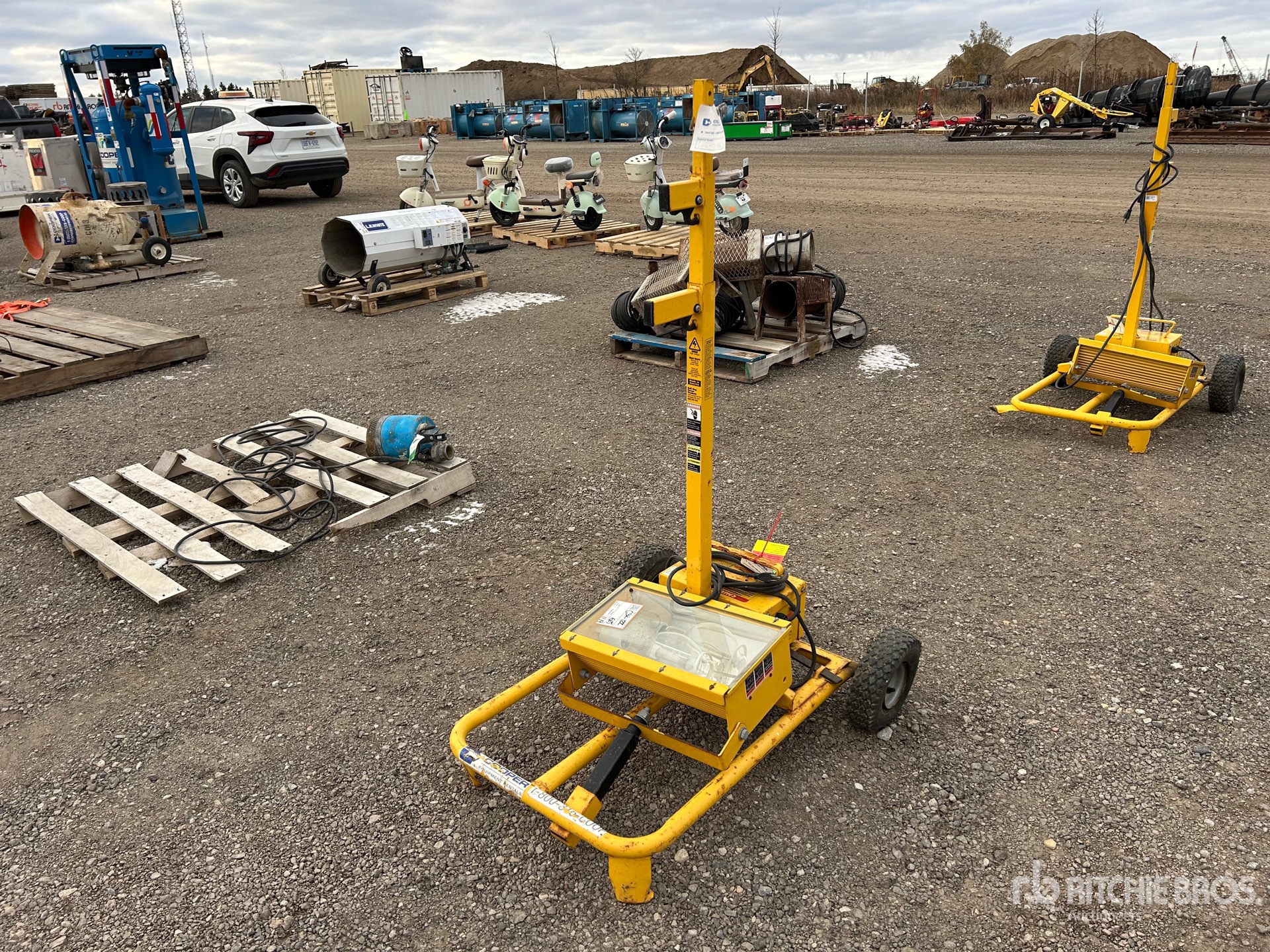 General Appearance with Picture, Left Front Corner