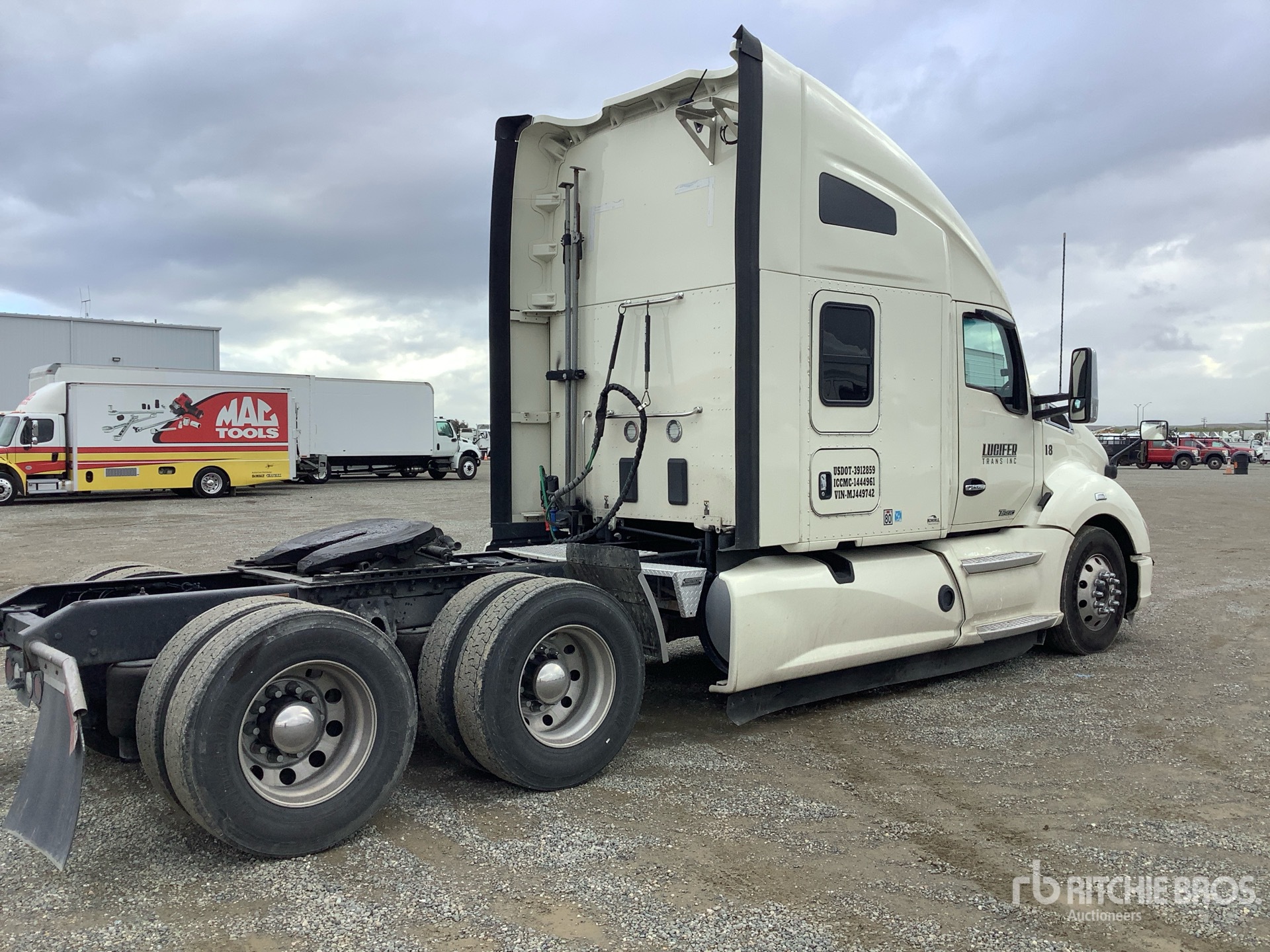 General Appearance with Picture, Right Rear Corner