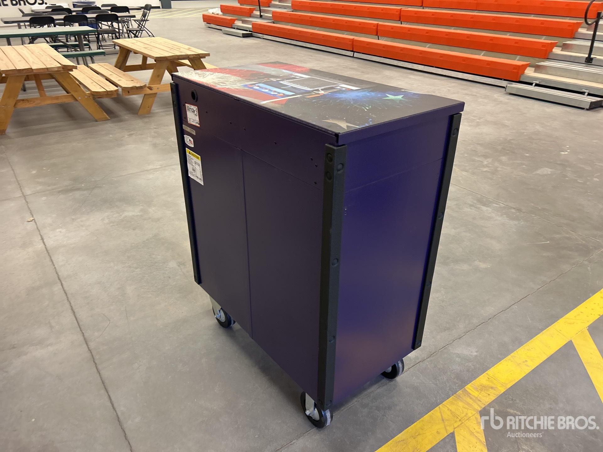 General Appearance with Bild, Ecke hinten rechts