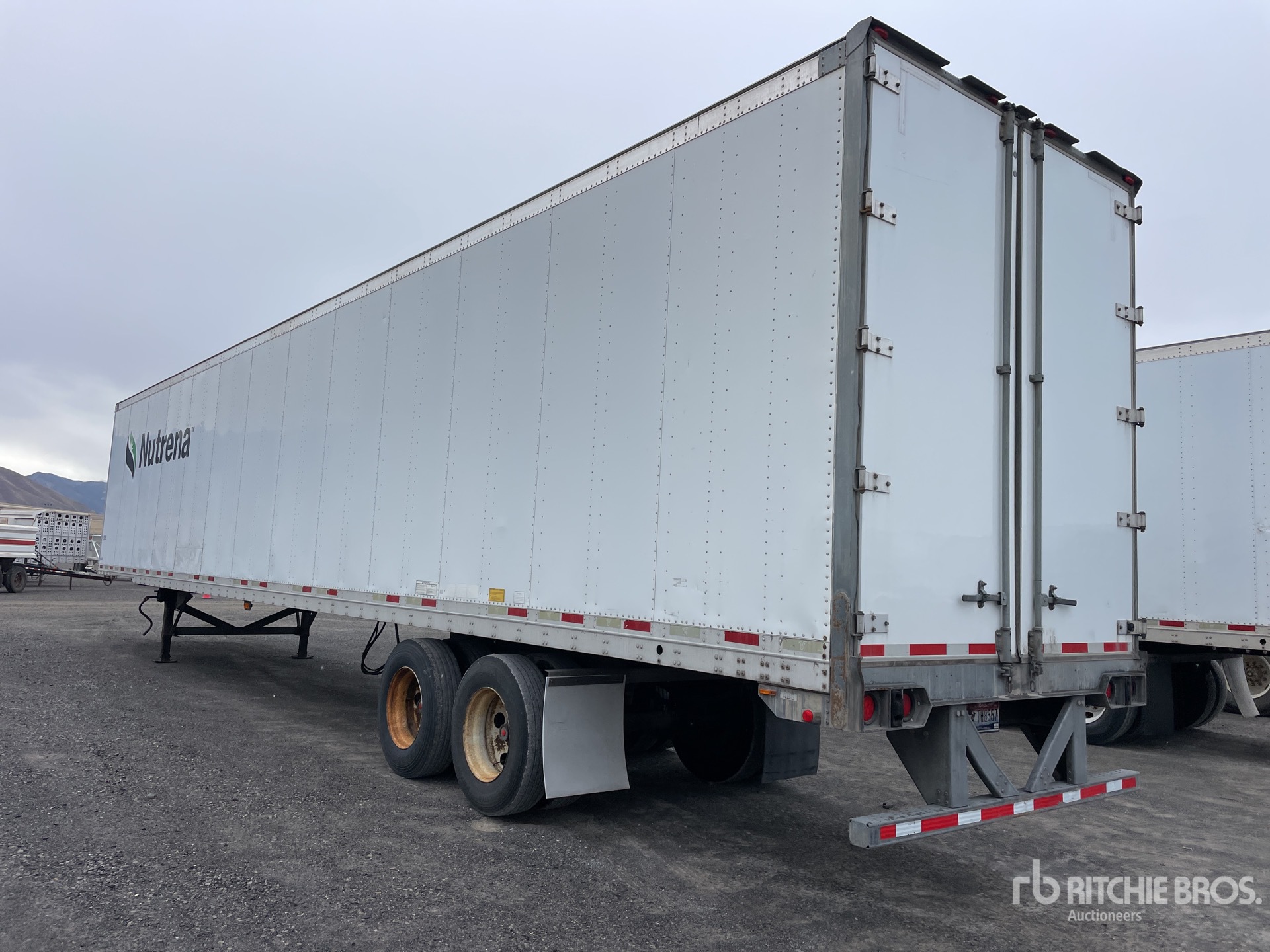 General Appearance with Foto, angolo posteriore sinistro