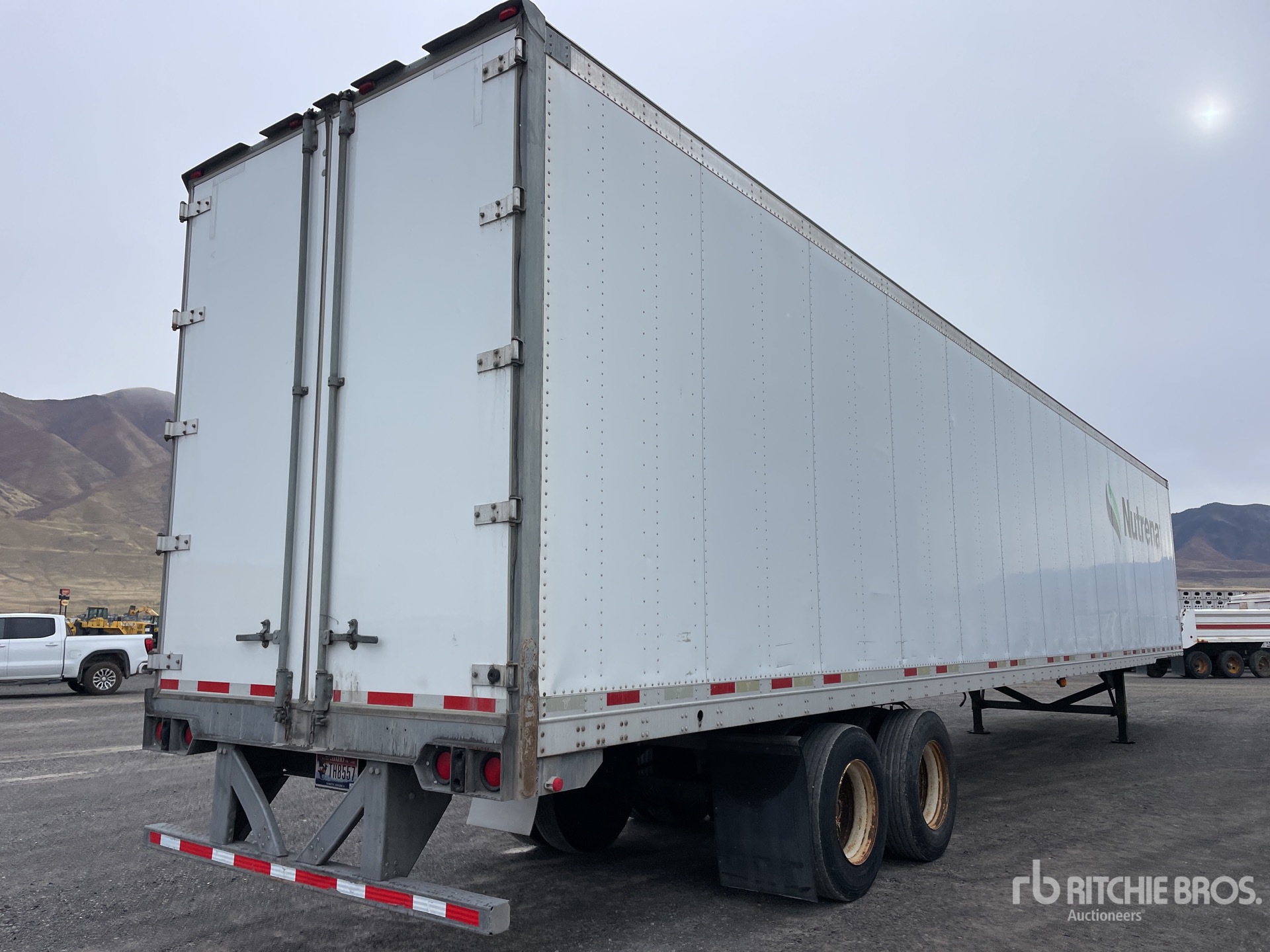 General Appearance with Foto, angolo anteriore sinistro