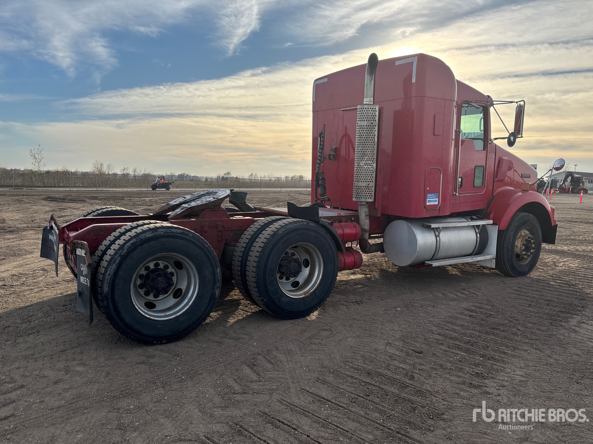 General Appearance with Foto, angolo anteriore sinistro