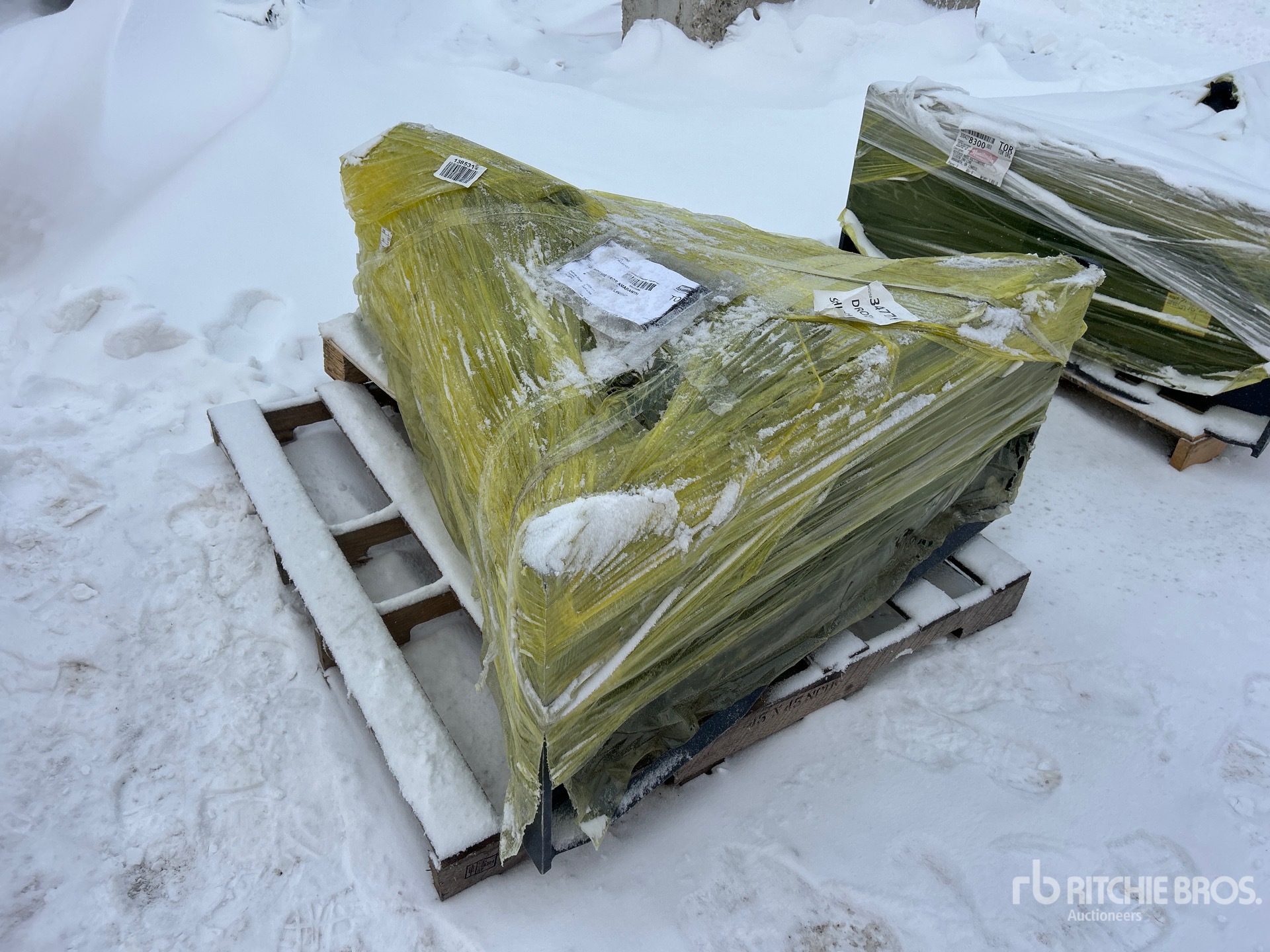 General Appearance with Foto, angolo posteriore sinistro