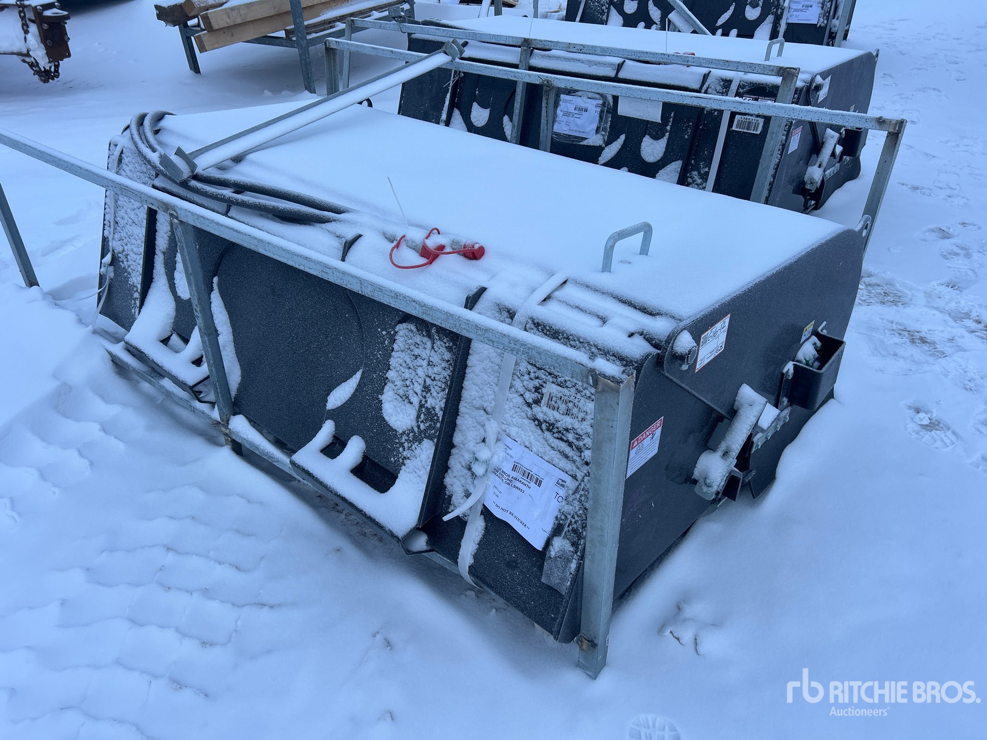 General Appearance with Foto, angolo anteriore sinistro