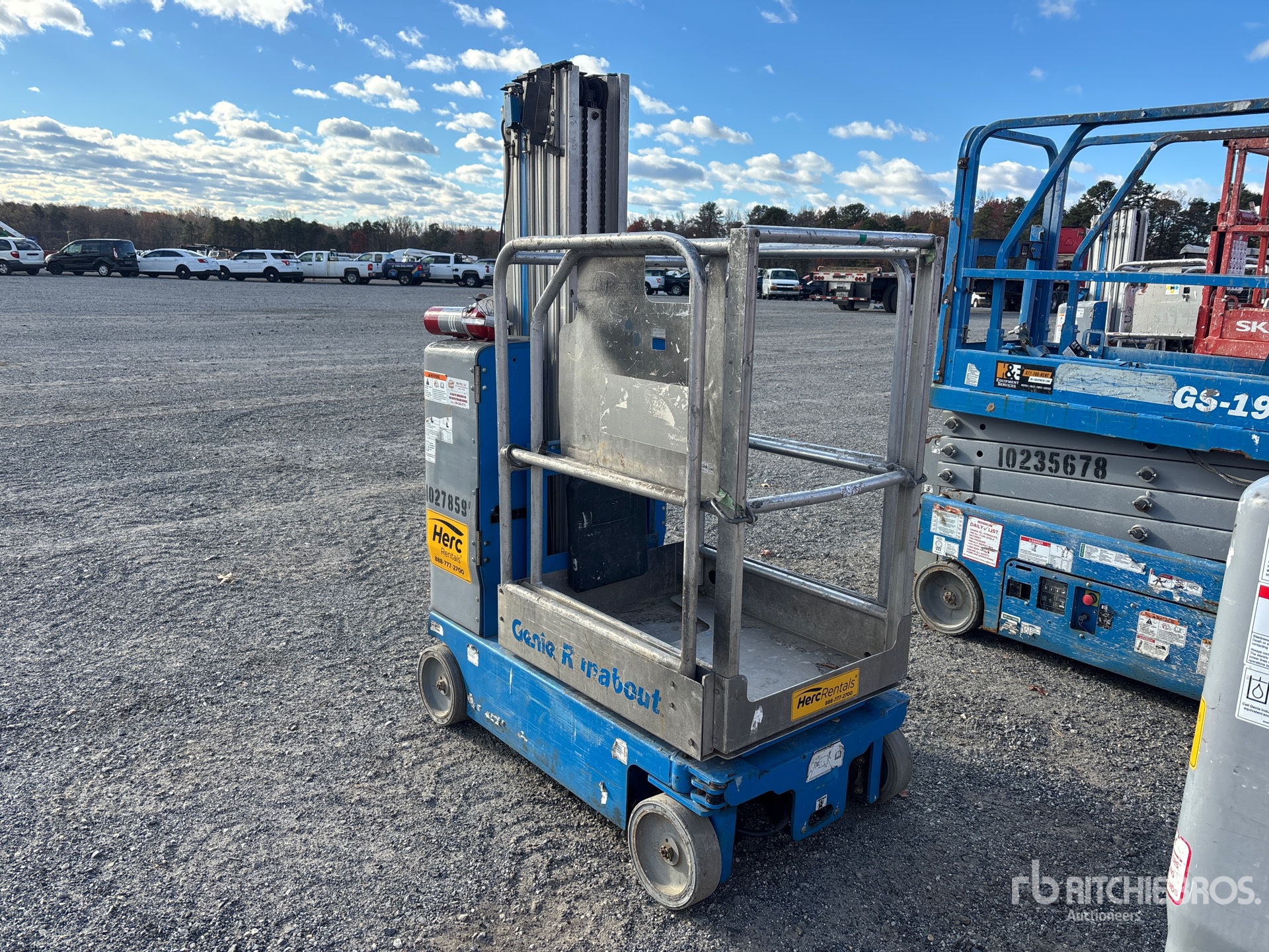 General Appearance with Picture, Right Front Corner