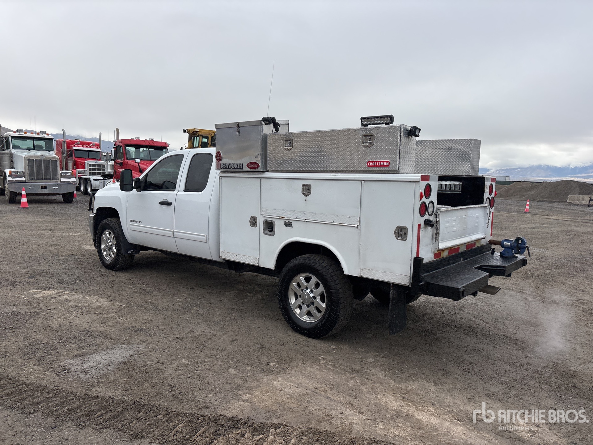 General Appearance with Picture, Left Rear Corner