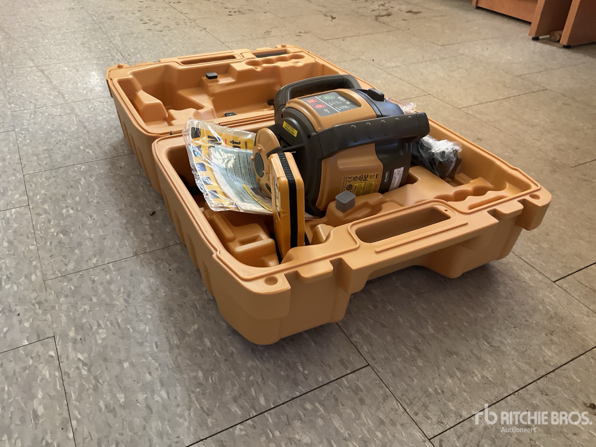 General Appearance with Image, coin avant gauche