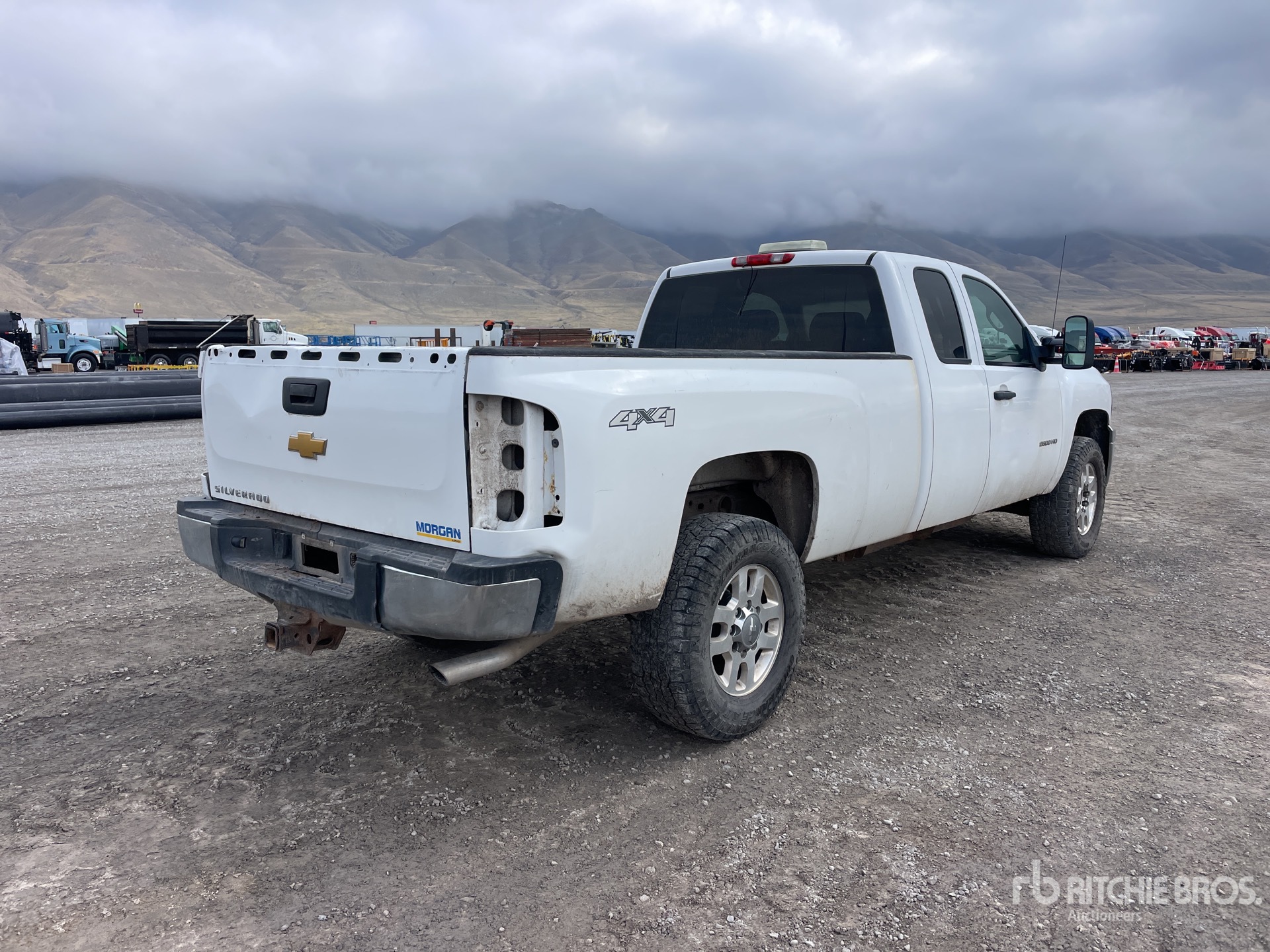 General Appearance with Picture, Right Rear Corner