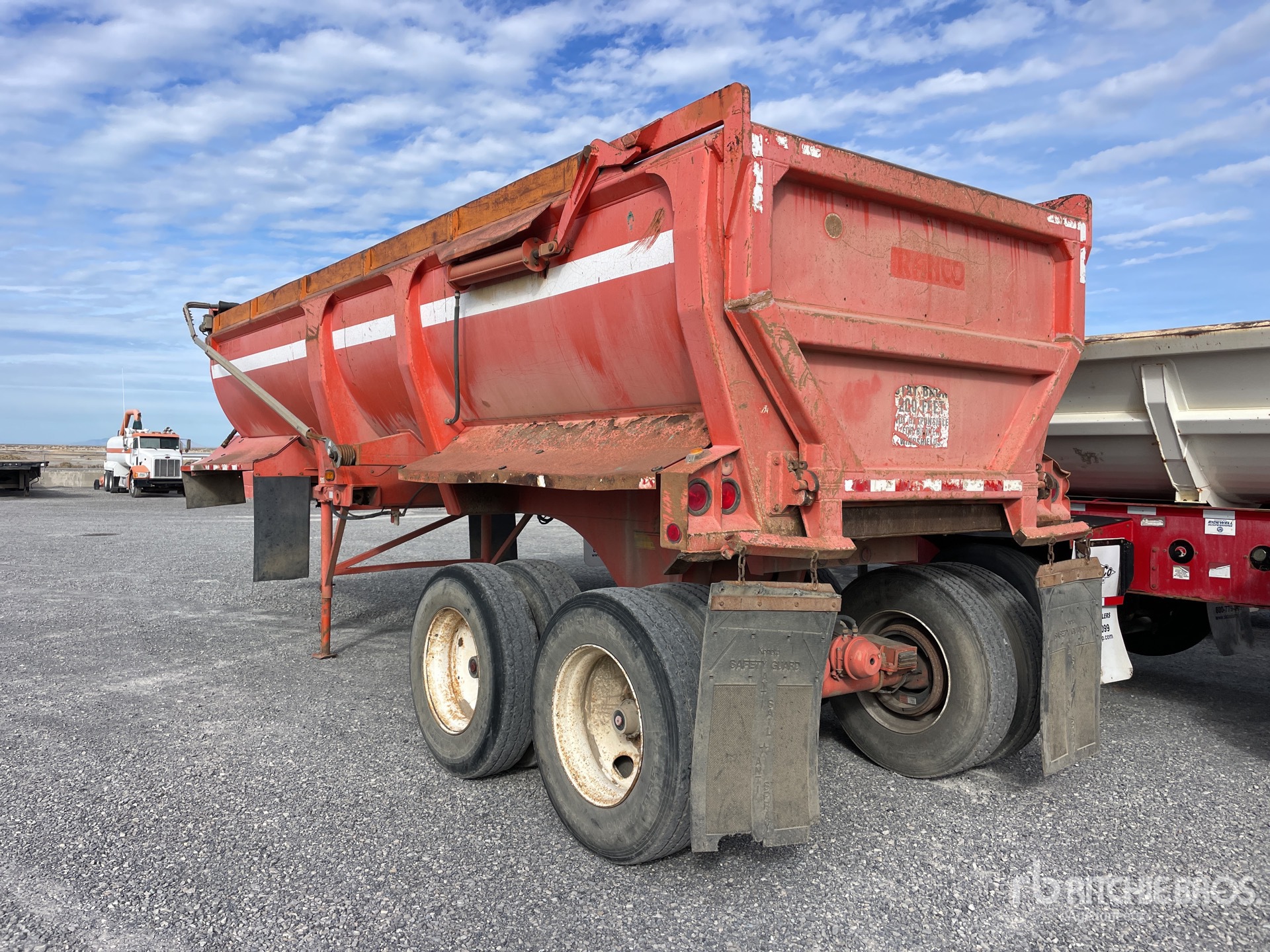 Aspect général with Image, coin arrière gauche