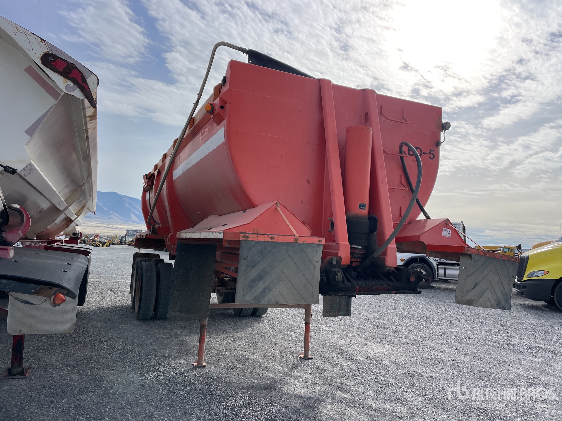 Aspect général with Image, coin avant droit