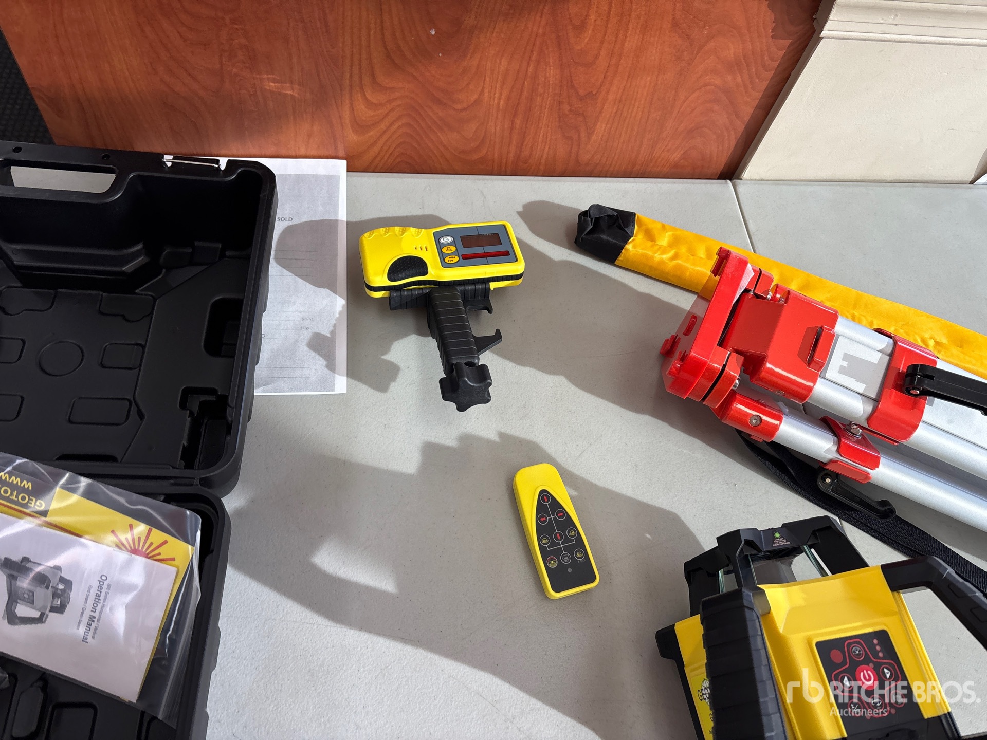 General Appearance with Image, coin arrière gauche