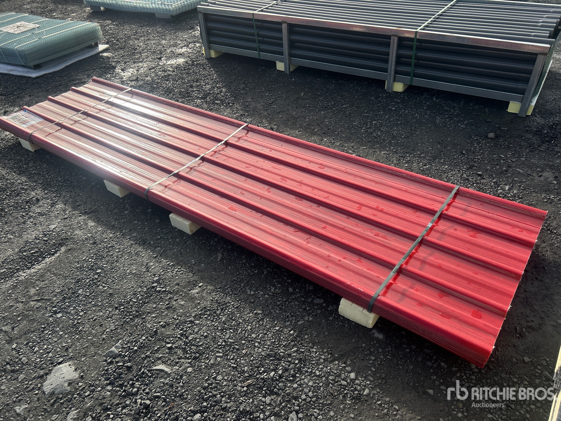 General Appearance with Bild, Ecke vorne rechts