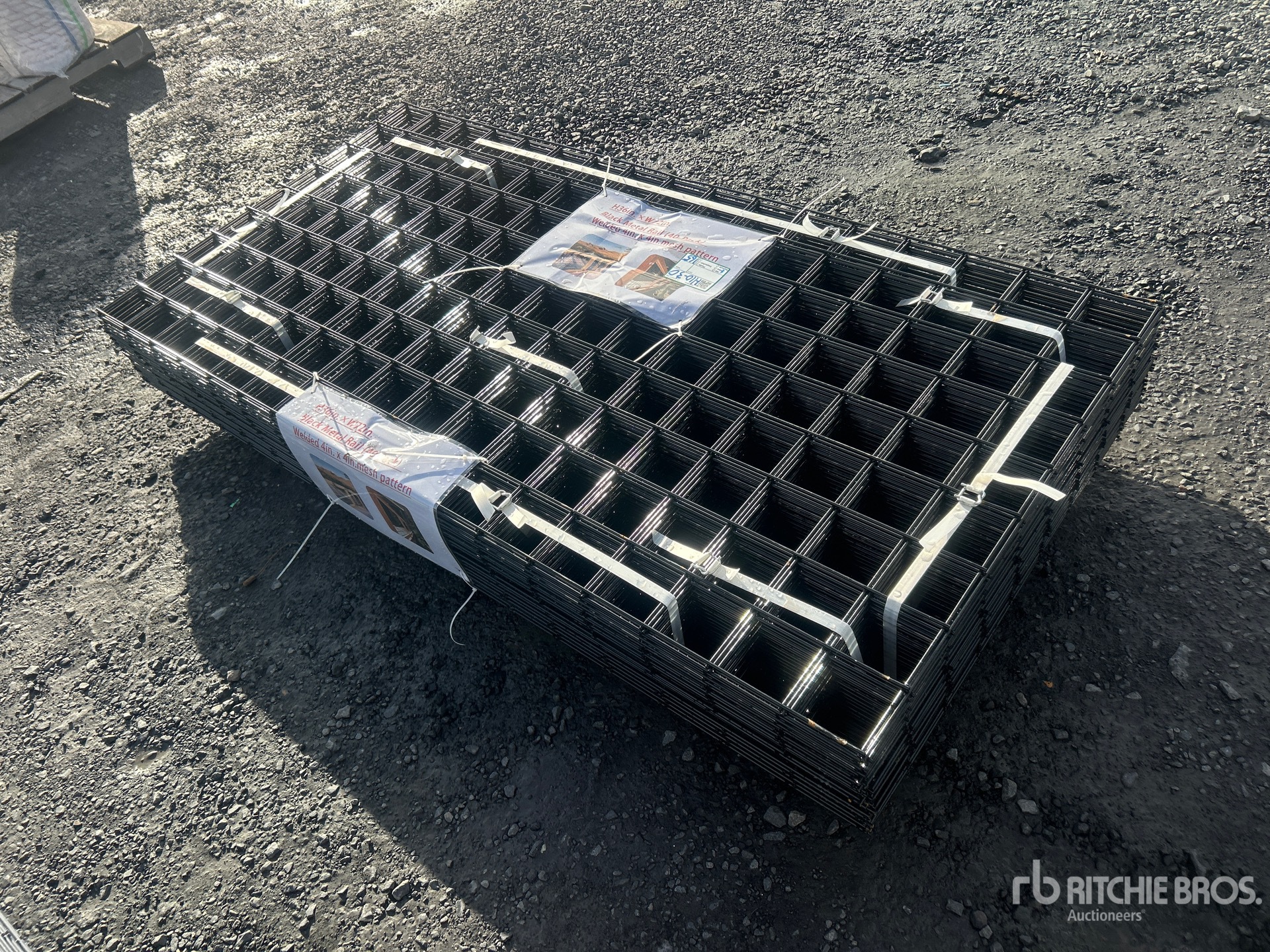 General Appearance with Bild, Ecke hinten links