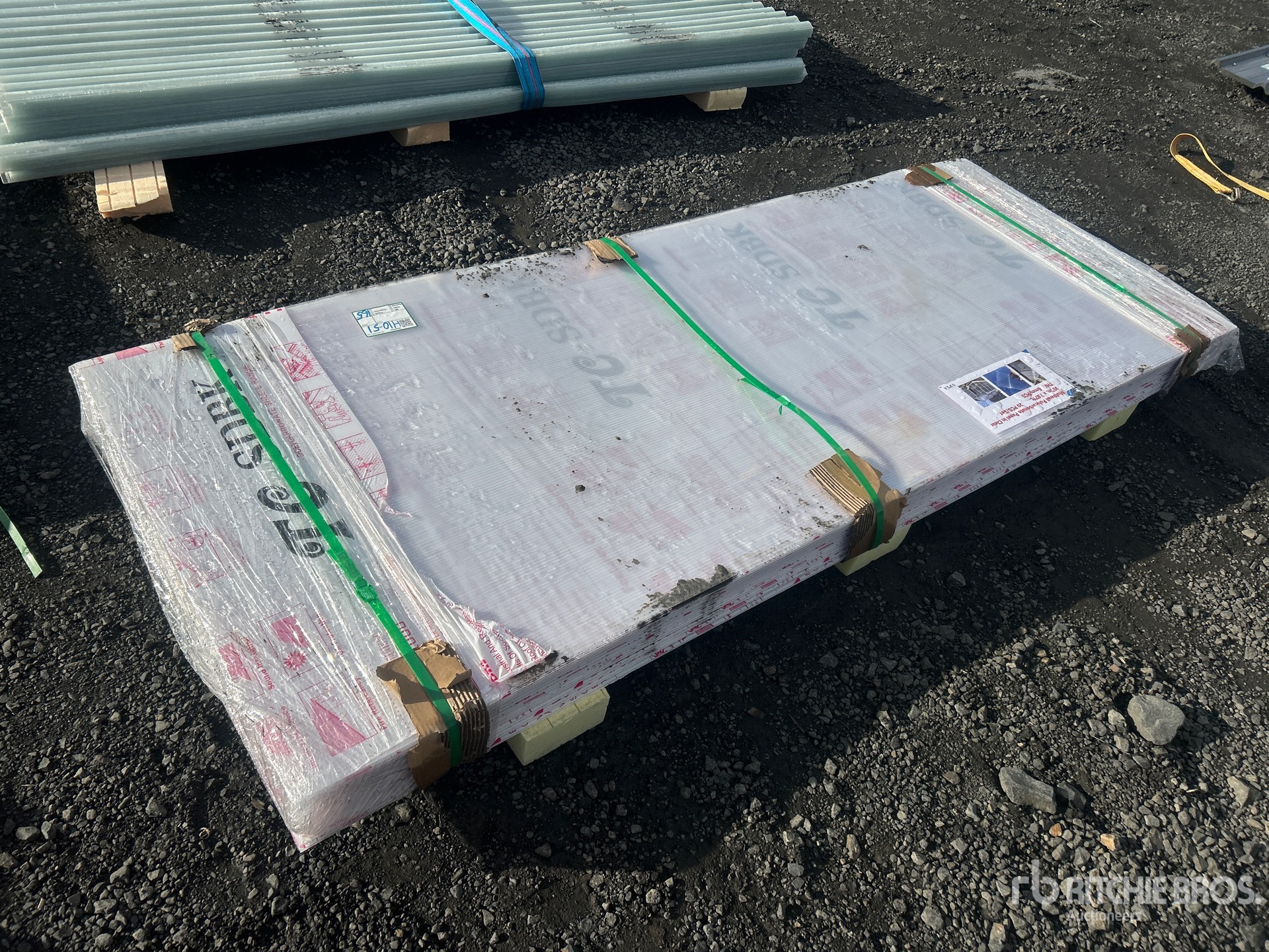 General Appearance with Bild, Ecke vorne links