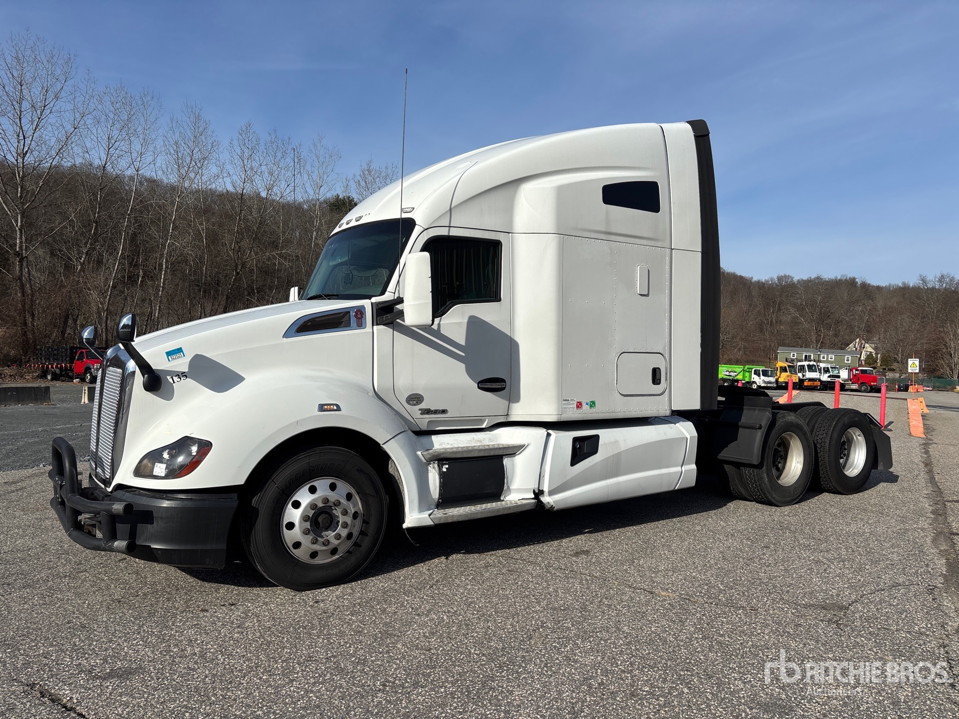 General Appearance with Picture, Left Front Corner