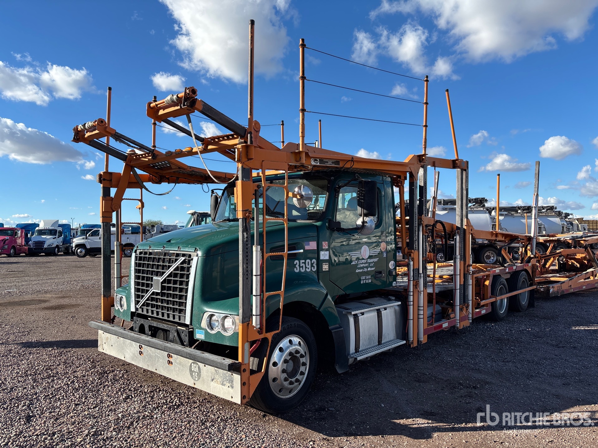 General Appearance with Bild, Ecke vorne links