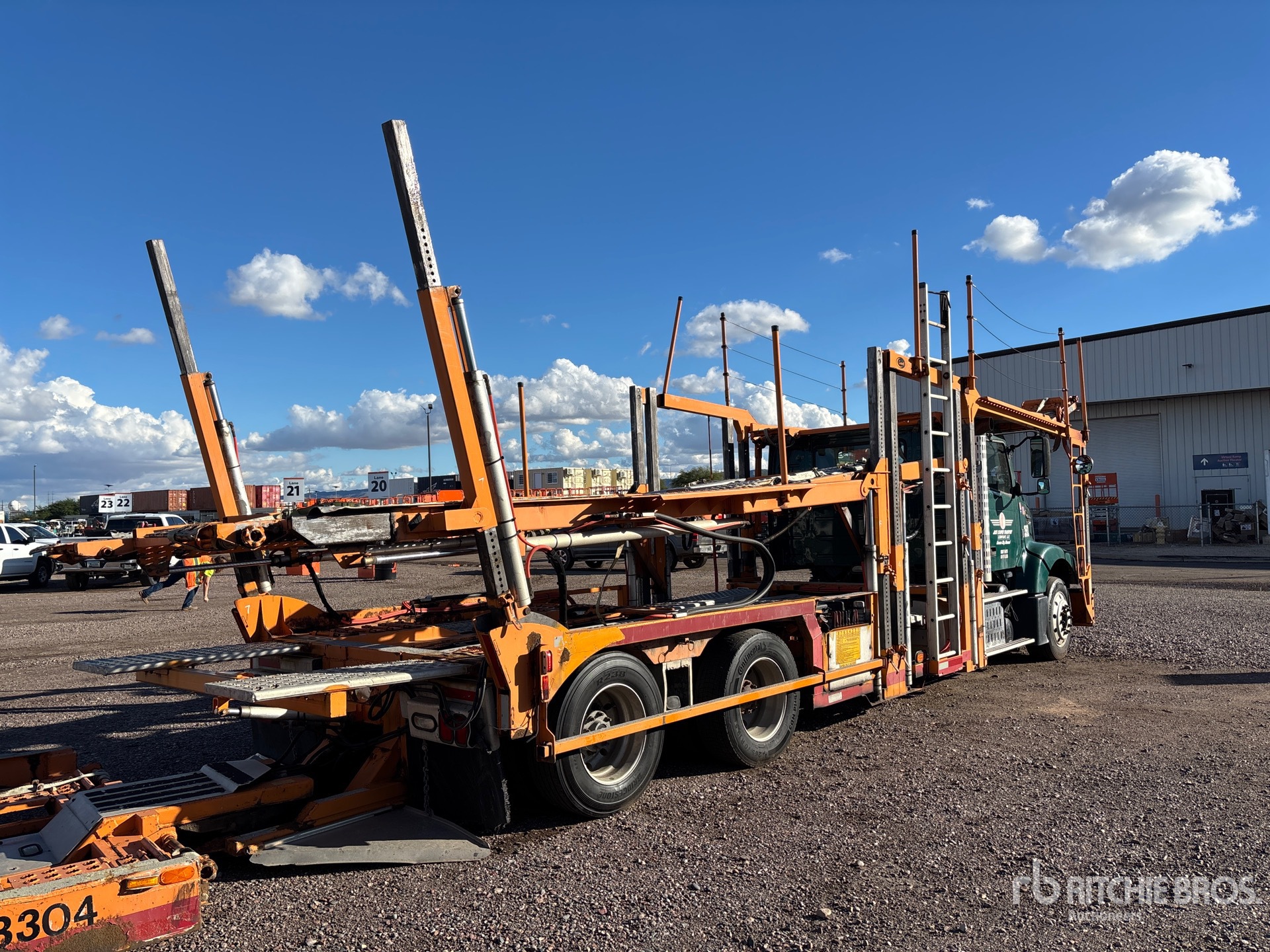 General Appearance with Bild, Ecke hinten rechts