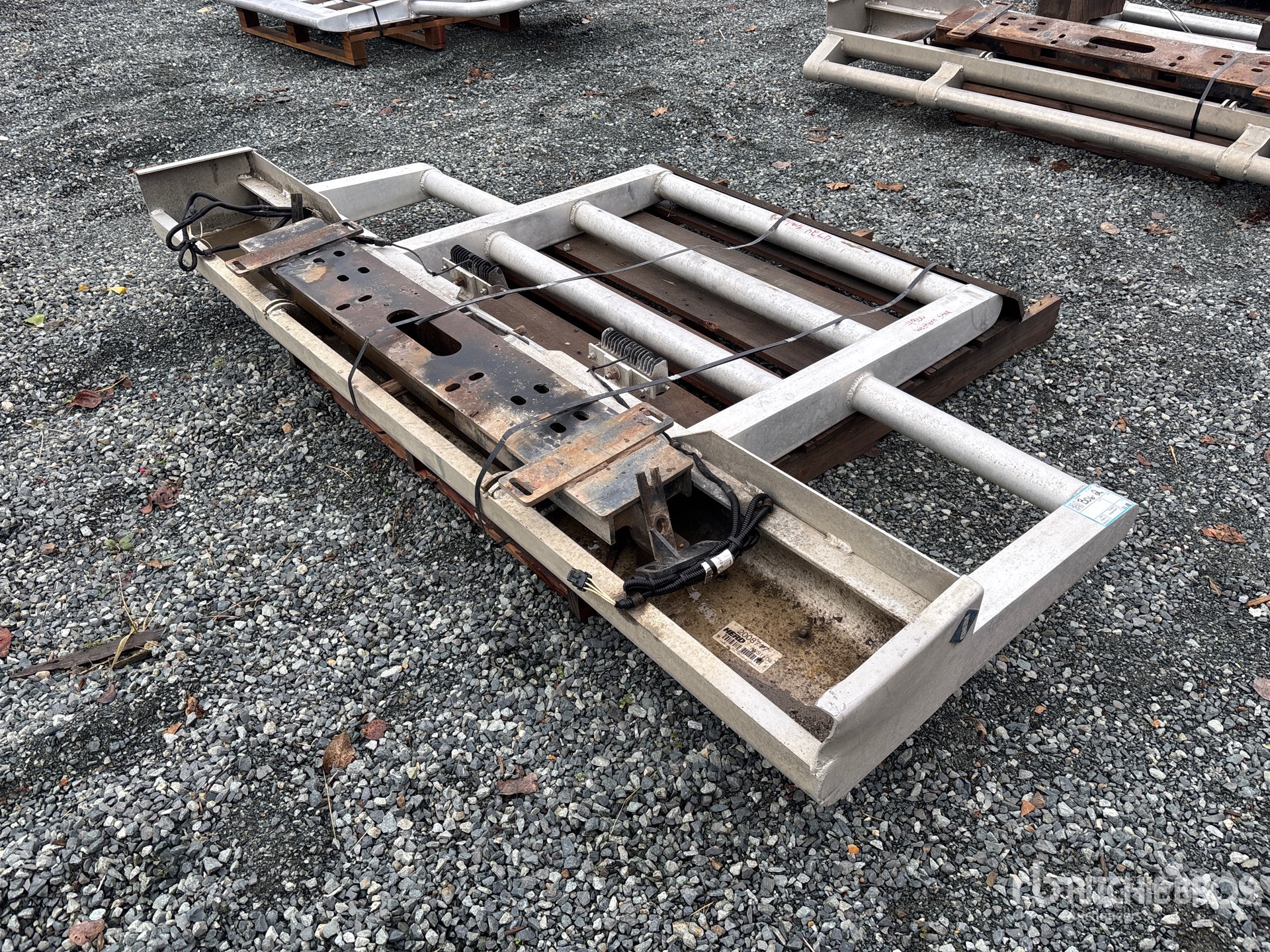 General Appearance with Foto, angolo anteriore sinistro