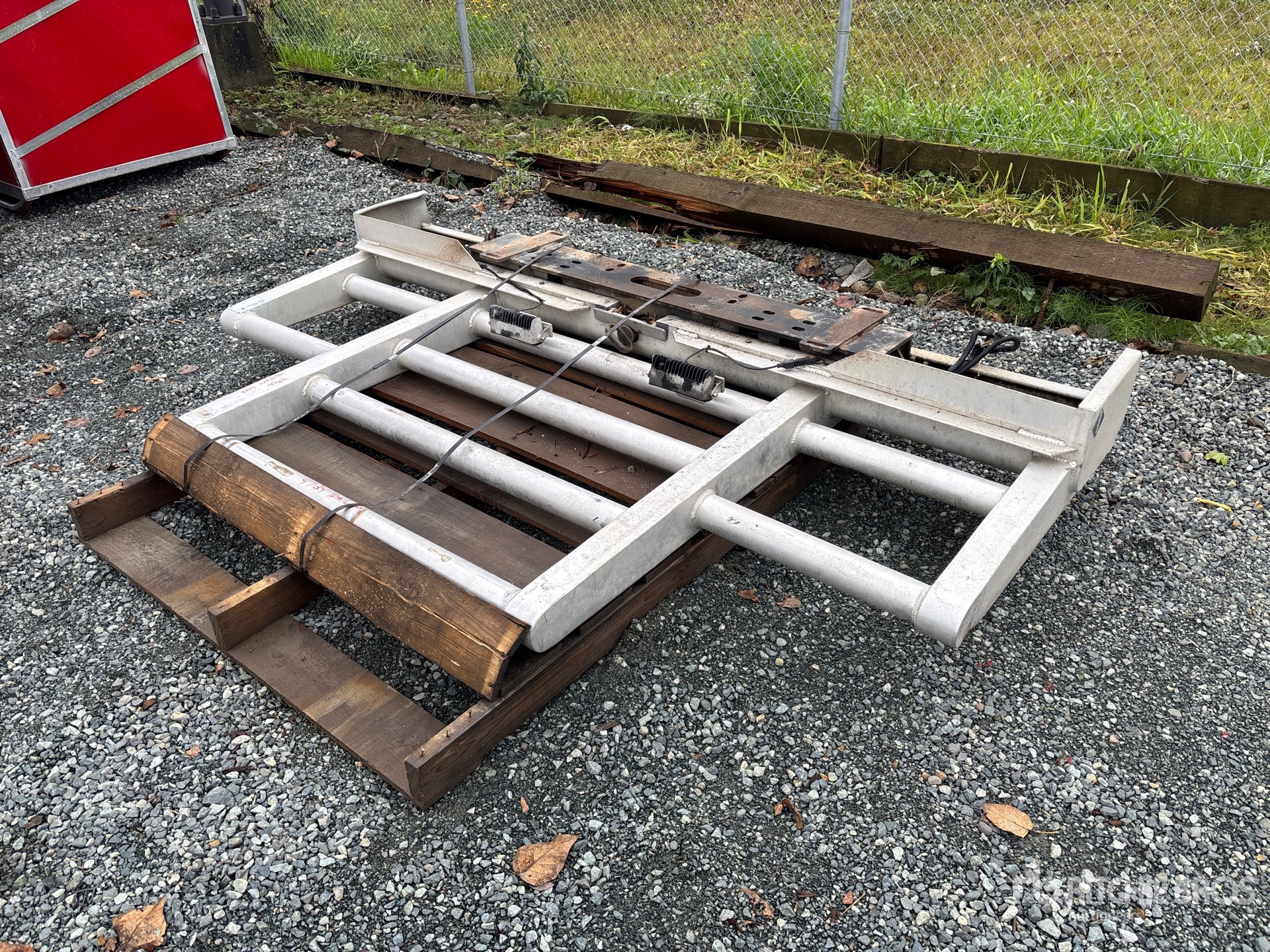 General Appearance with Foto, angolo anteriore sinistro