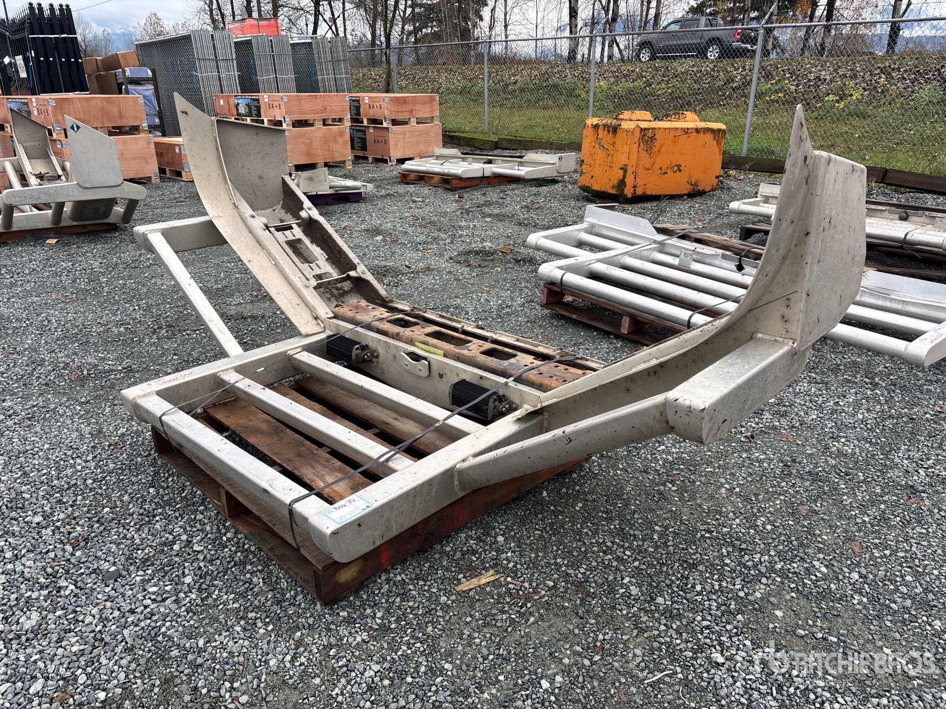 General Appearance with Foto, angolo anteriore sinistro