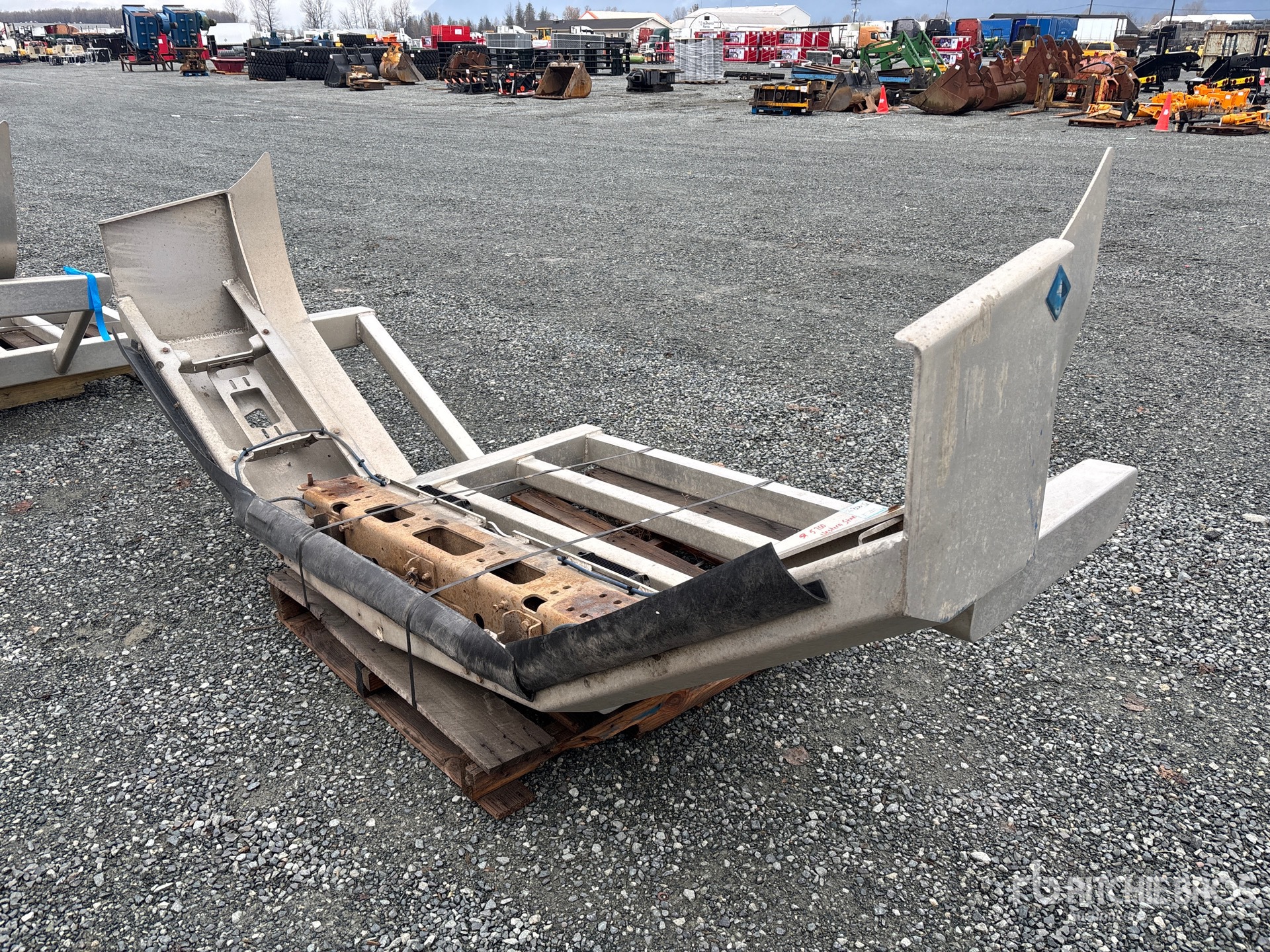 General Appearance with Foto, angolo anteriore sinistro