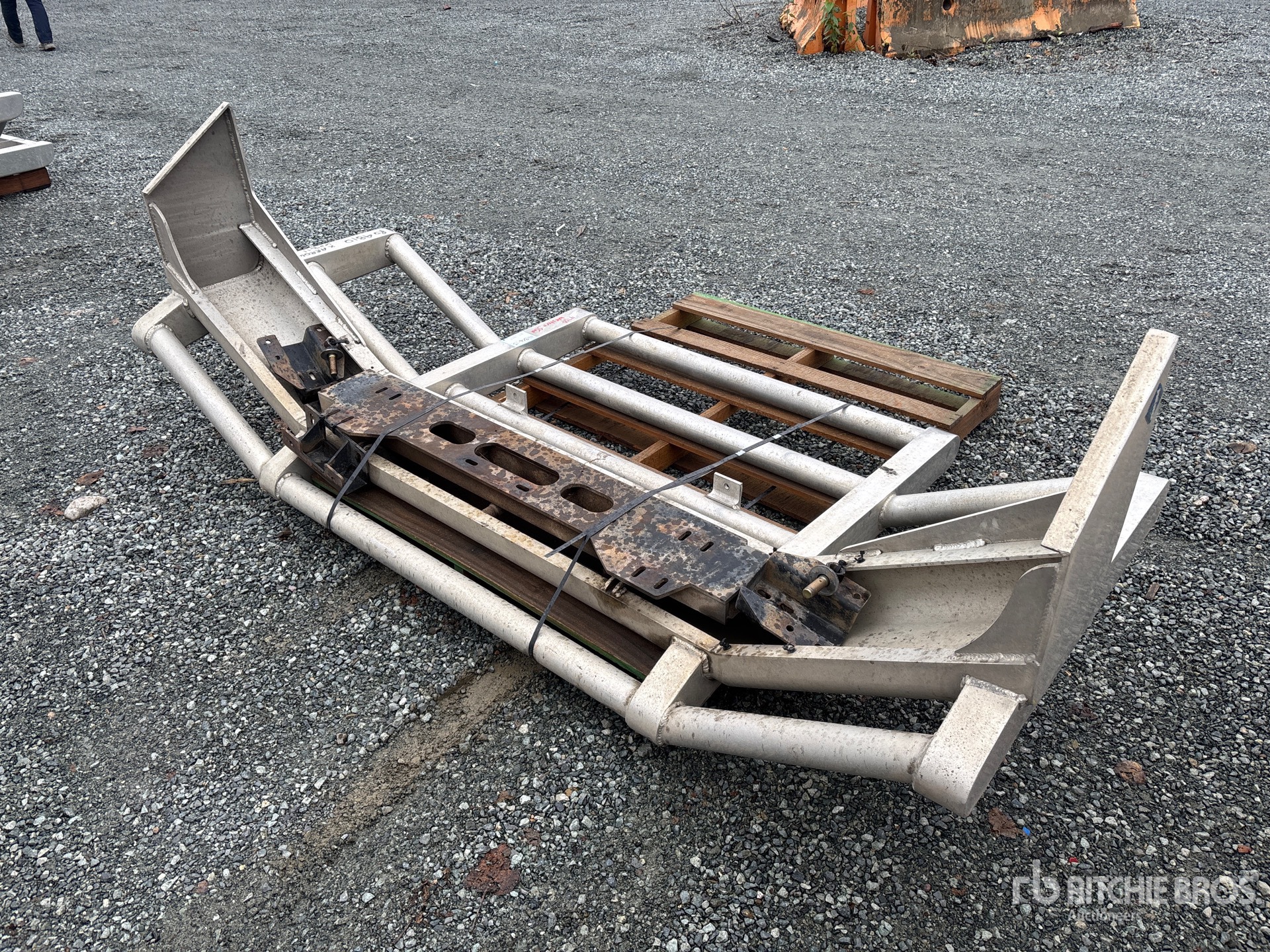 General Appearance with Foto, angolo anteriore sinistro