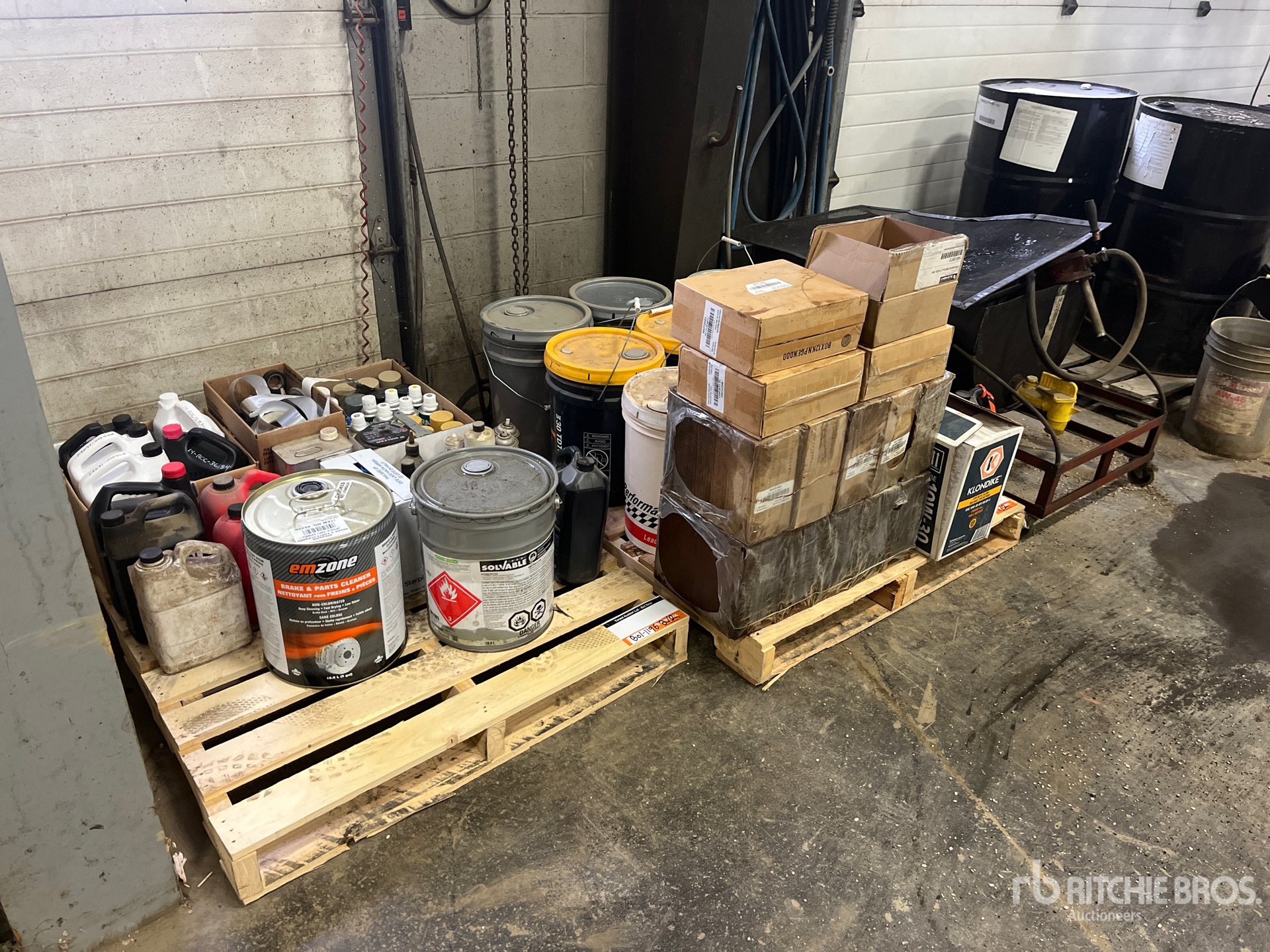 General Appearance with Foto, angolo anteriore destro