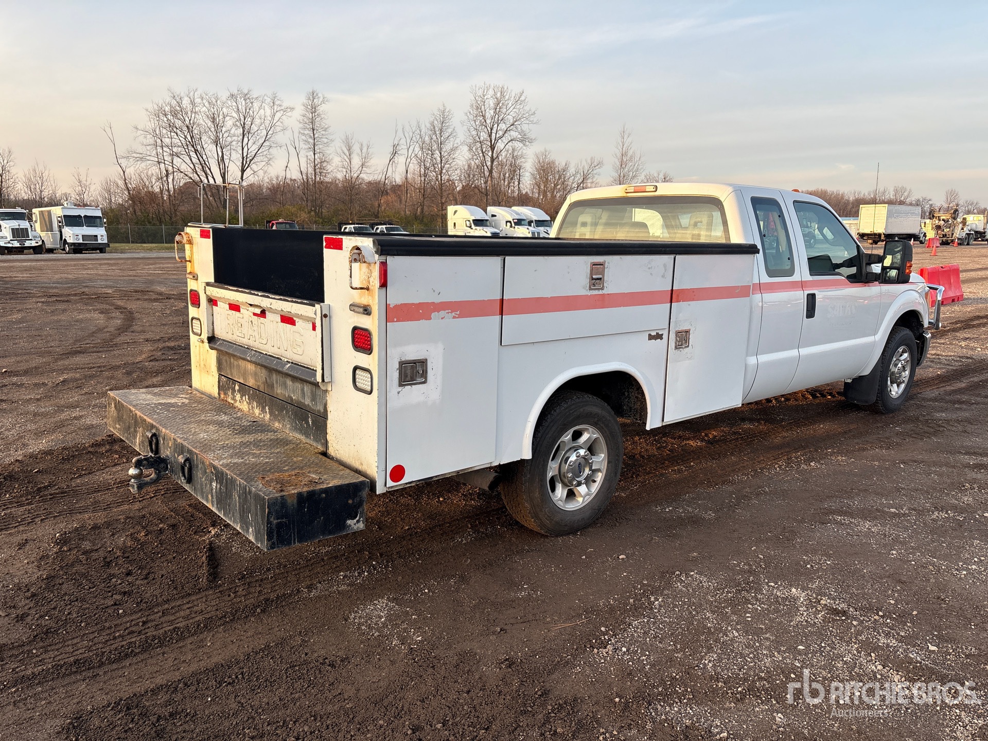 General Appearance with Foto, angolo anteriore sinistro