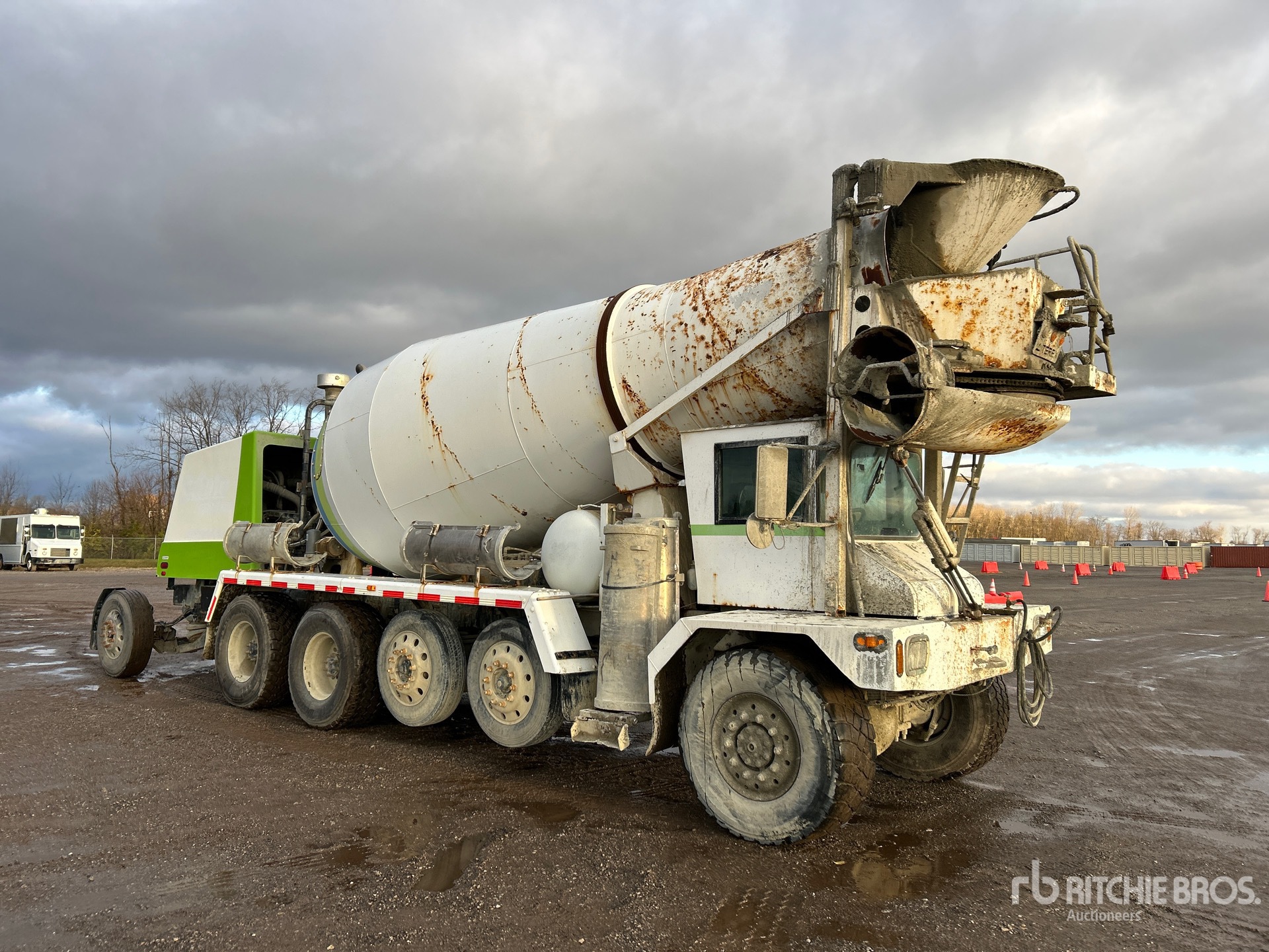 Aspect général with Image, coin avant droit