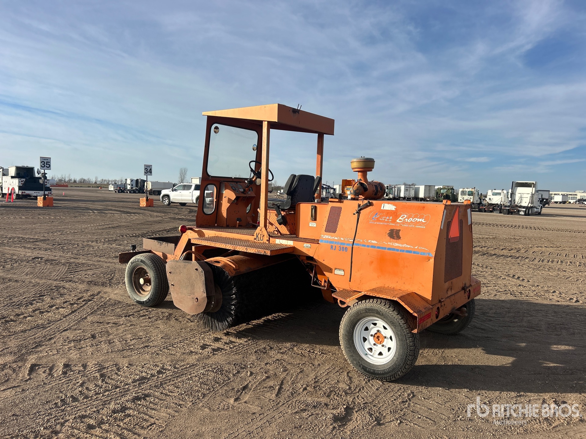 General Appearance with Bild, Ecke hinten links