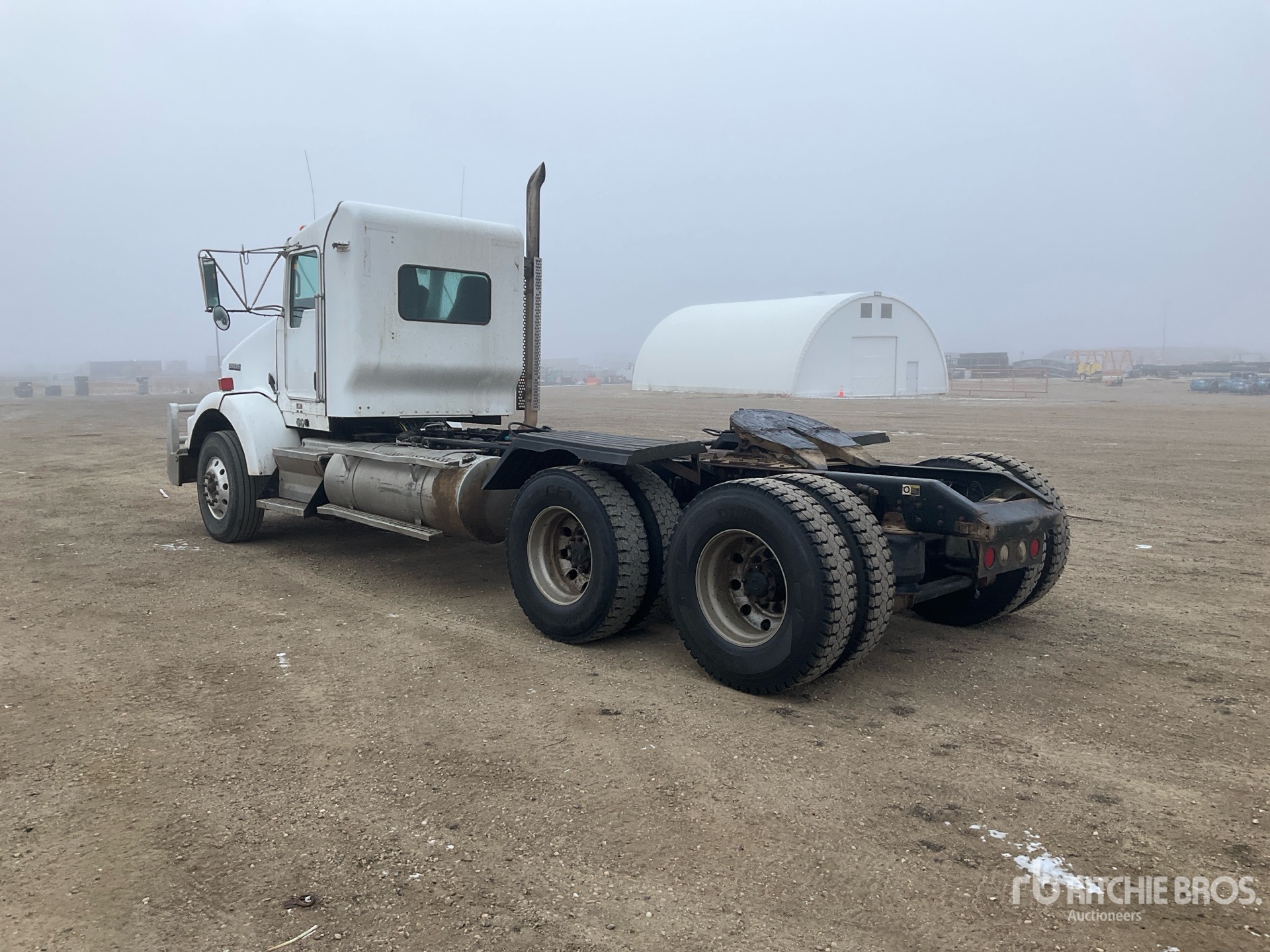 Aspect général with Image, coin arrière gauche