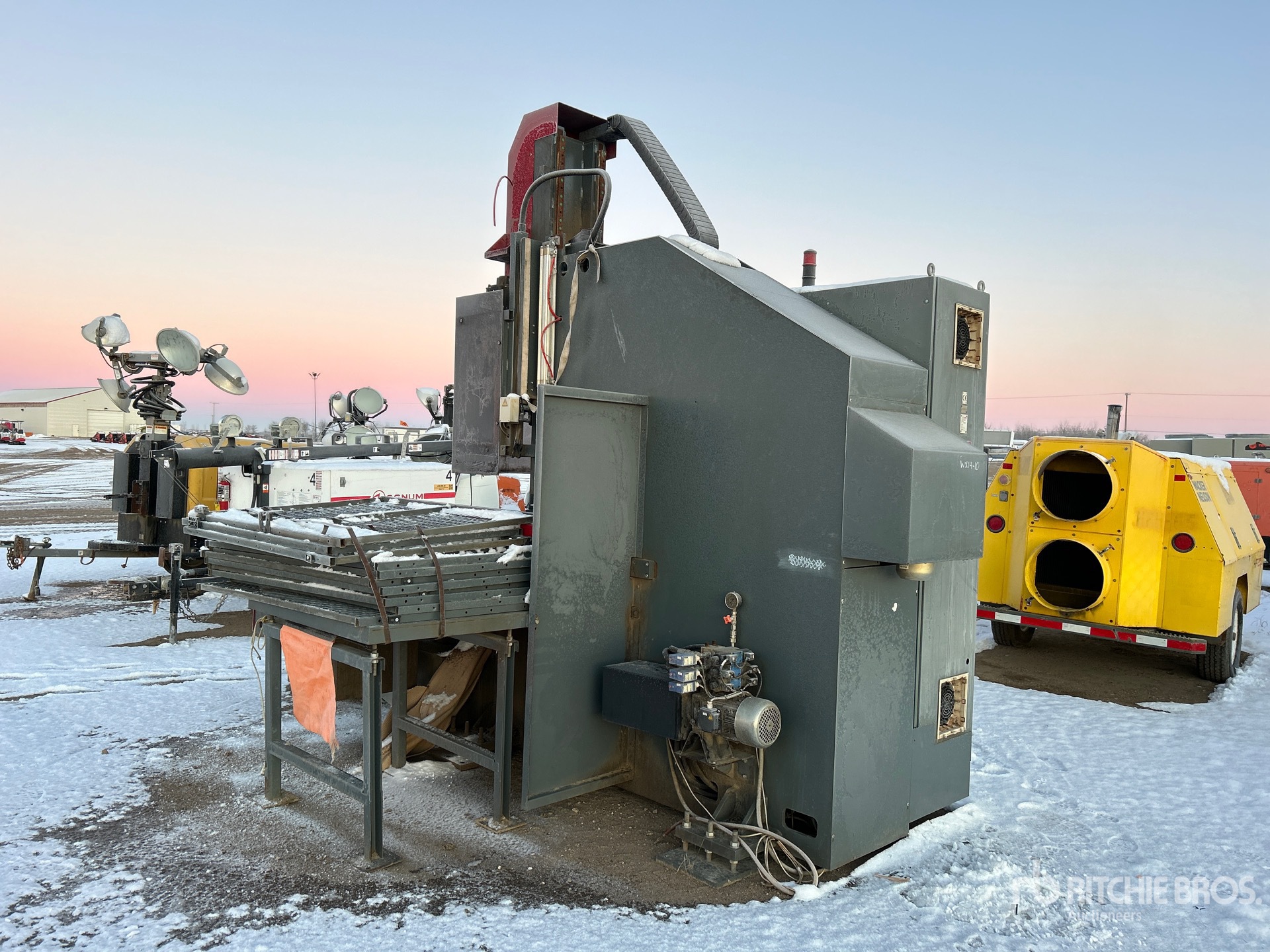 General Appearance with Foto, angolo anteriore sinistro