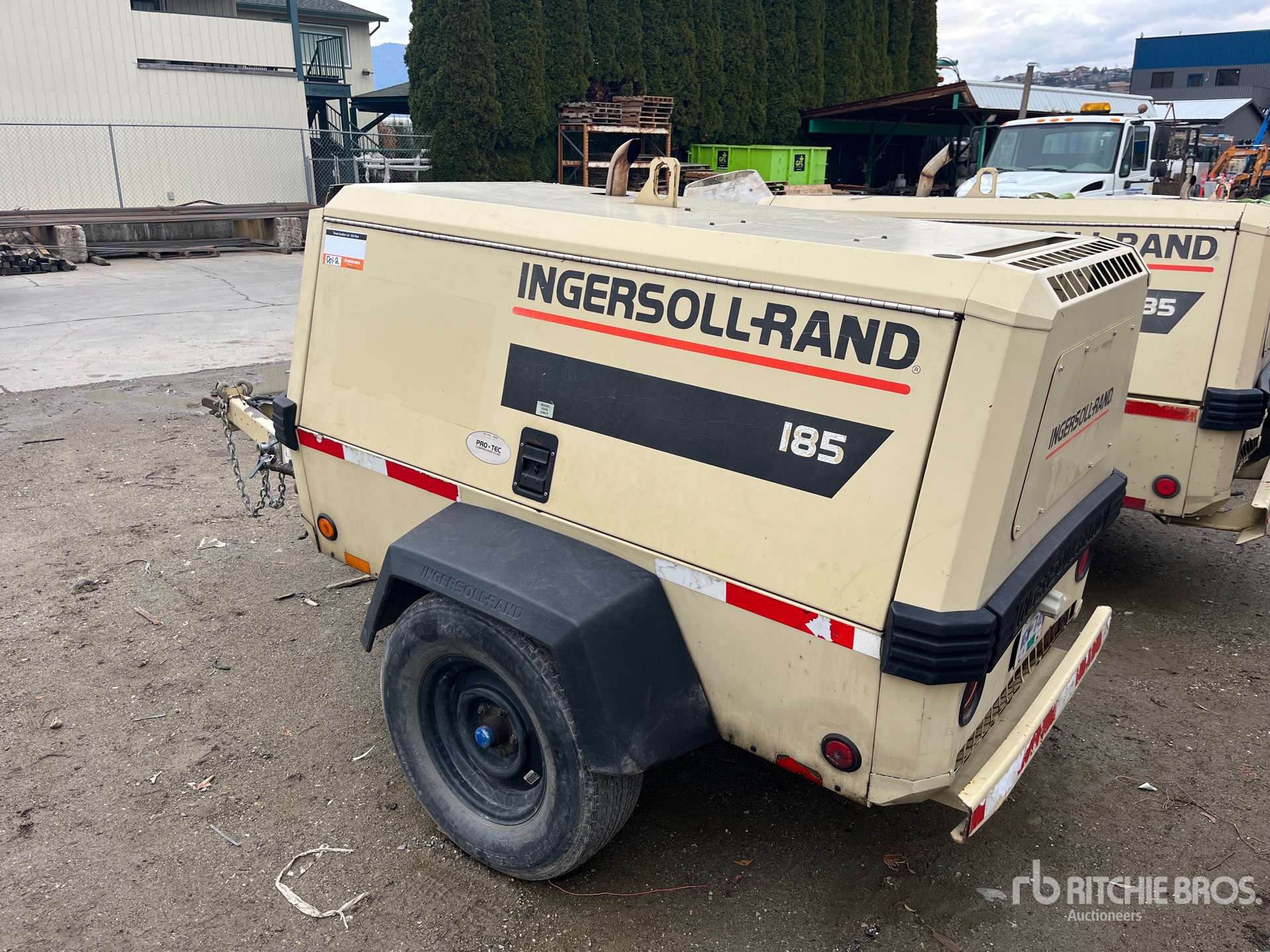 General Appearance with Imagen: esquina trasera izquierda