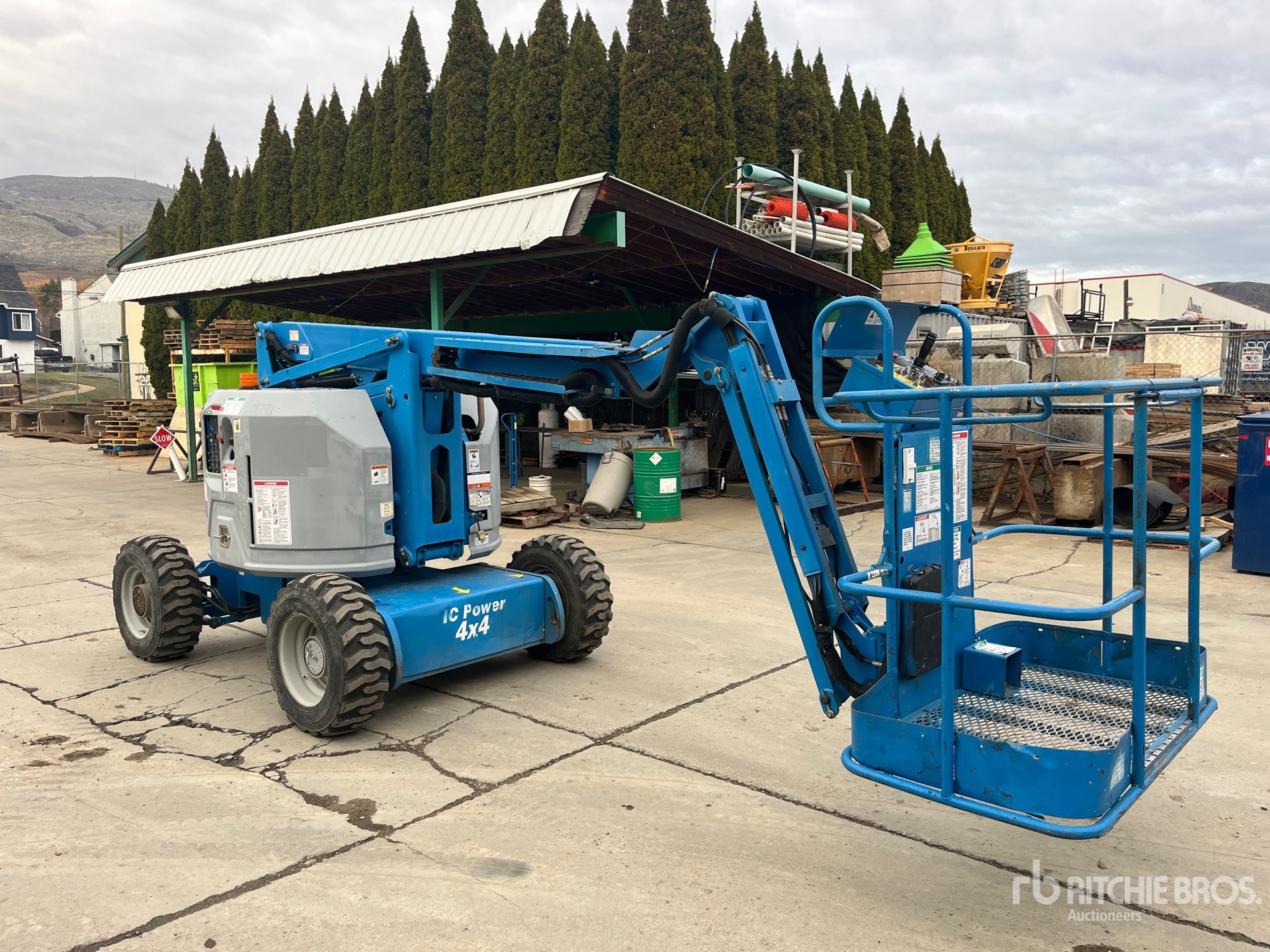 General Appearance with Picture, Right Front Corner