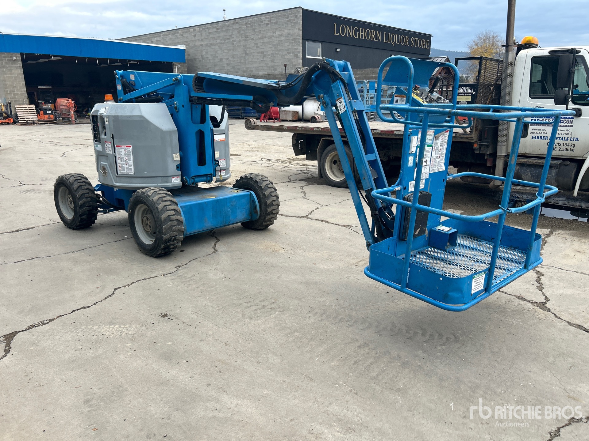 General Appearance with Picture, Right Front Corner