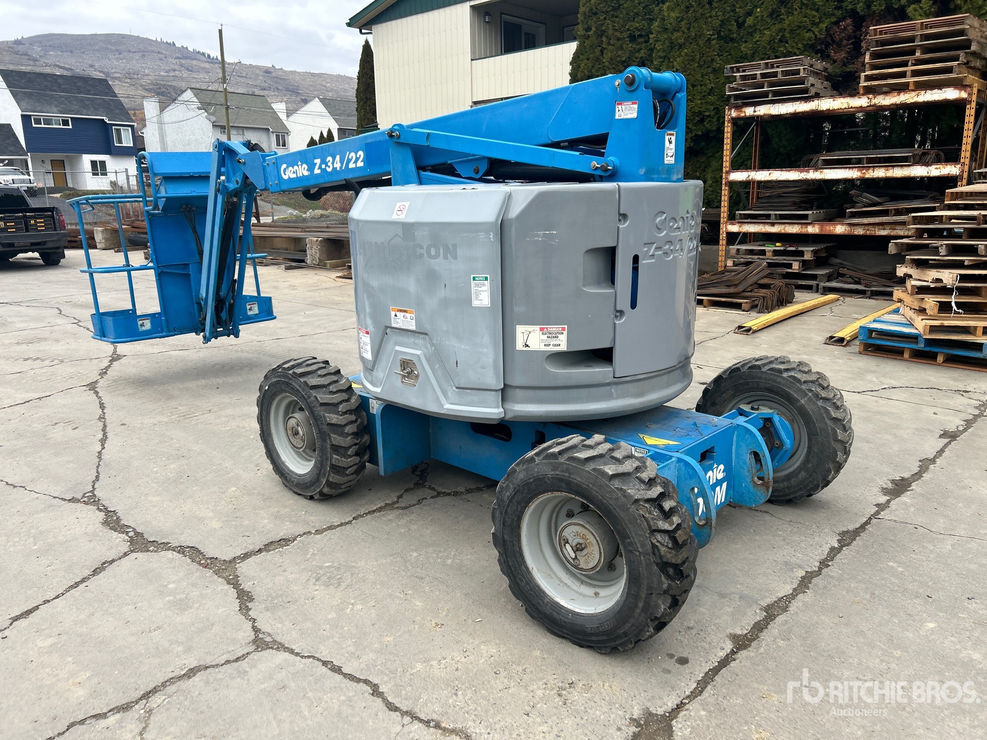 General Appearance with Picture, Left Rear Corner