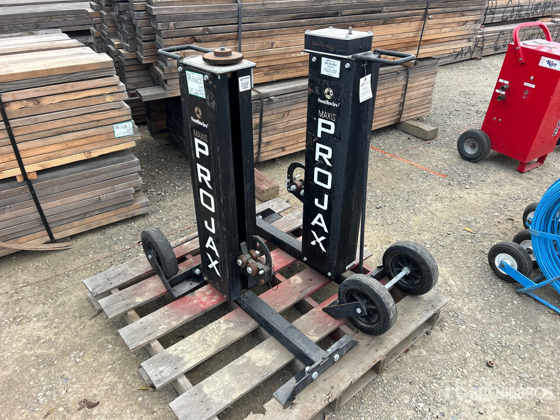 General Appearance with Picture, Right Front Corner